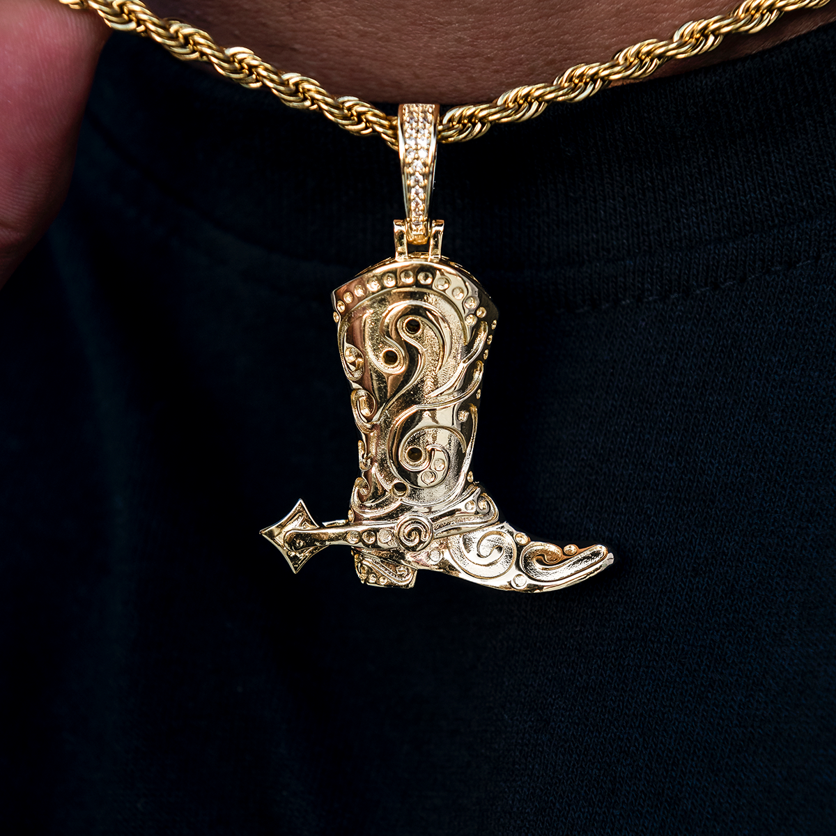 Boot Pendant in Yellow Gold