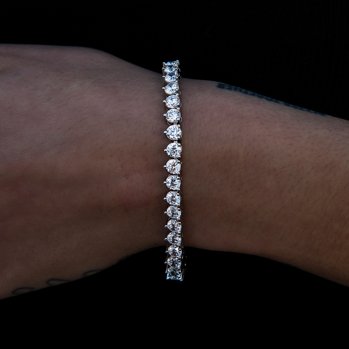 3 Prong Tennis Bracelet in White Gold