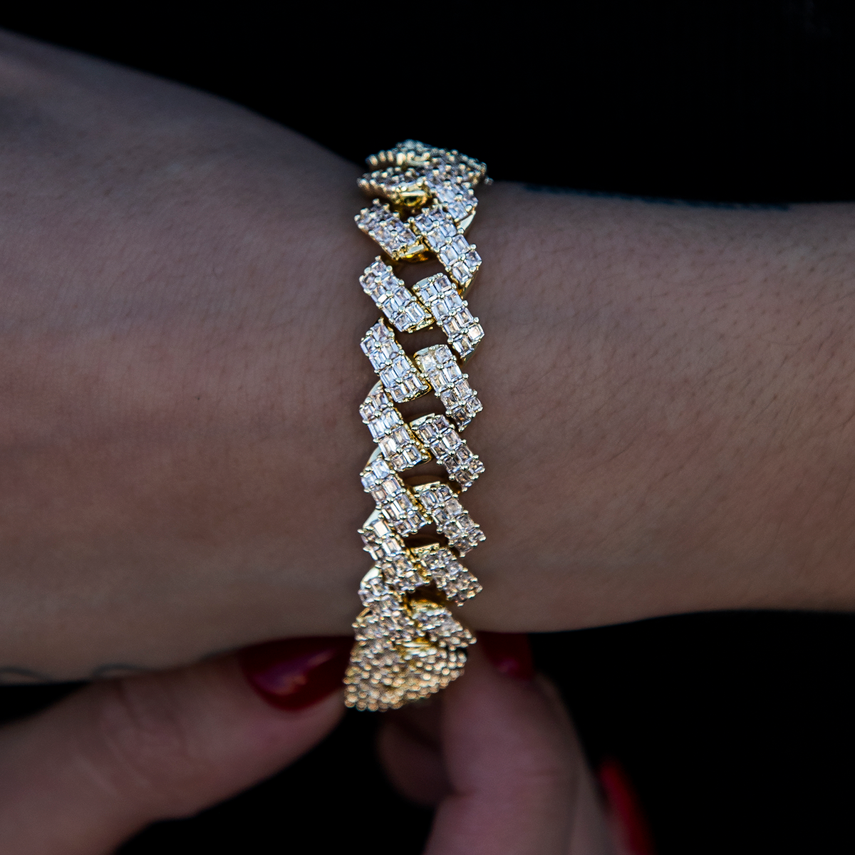 Prong Baguette Cuban Bracelet in Yellow Gold- 12mm