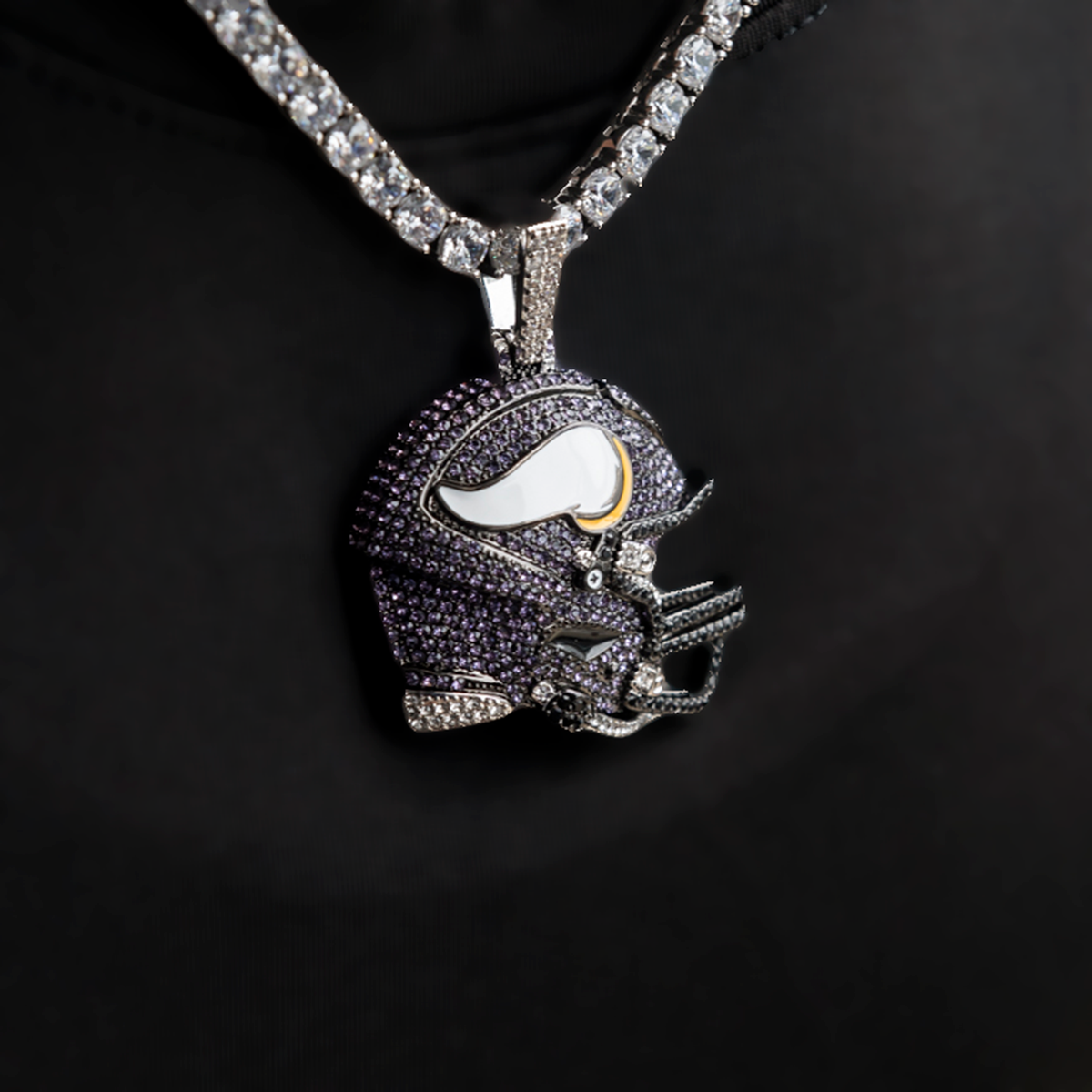 Official NFL 2025 Edition Minnesota Vikings Helmet Pendant