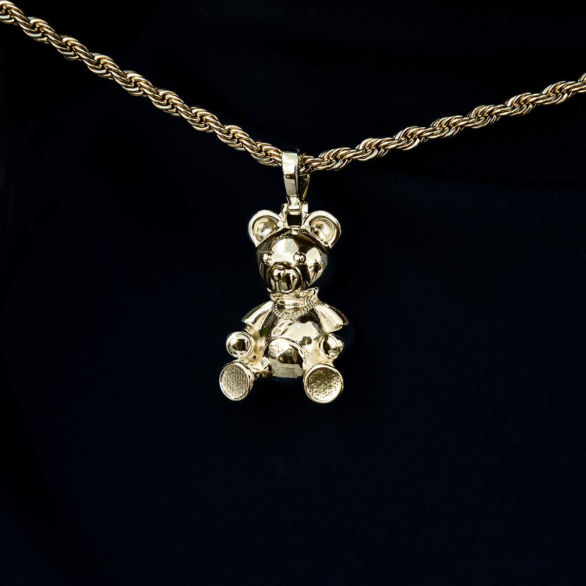 Bear Pendant in Yellow Gold