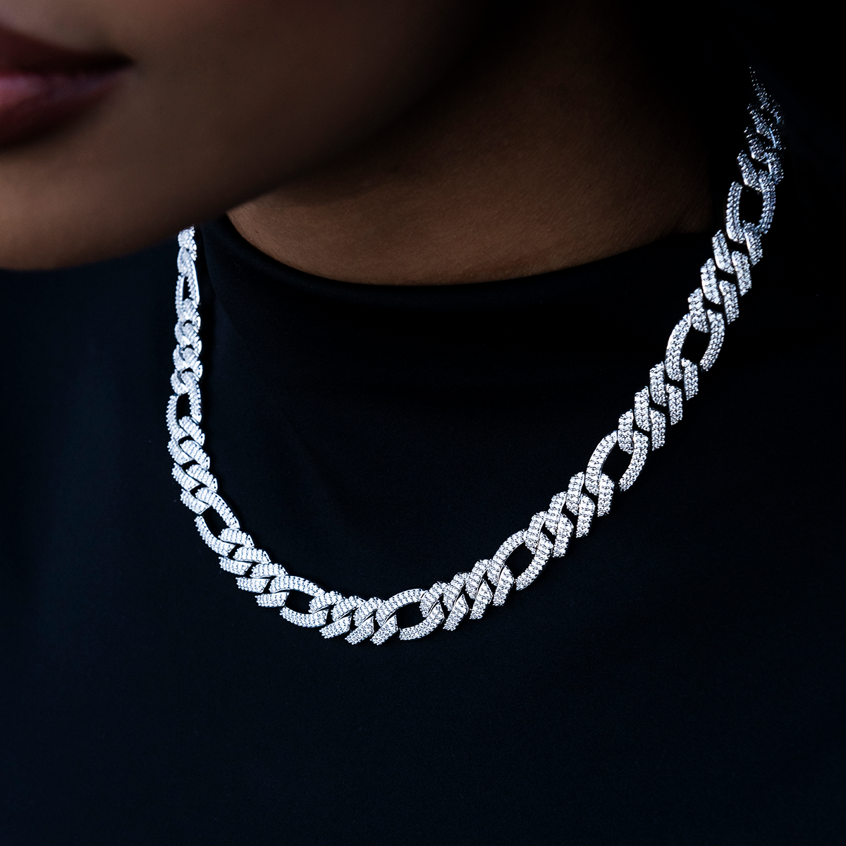 Diamond Figaro Necklace in White Gold- 10mm