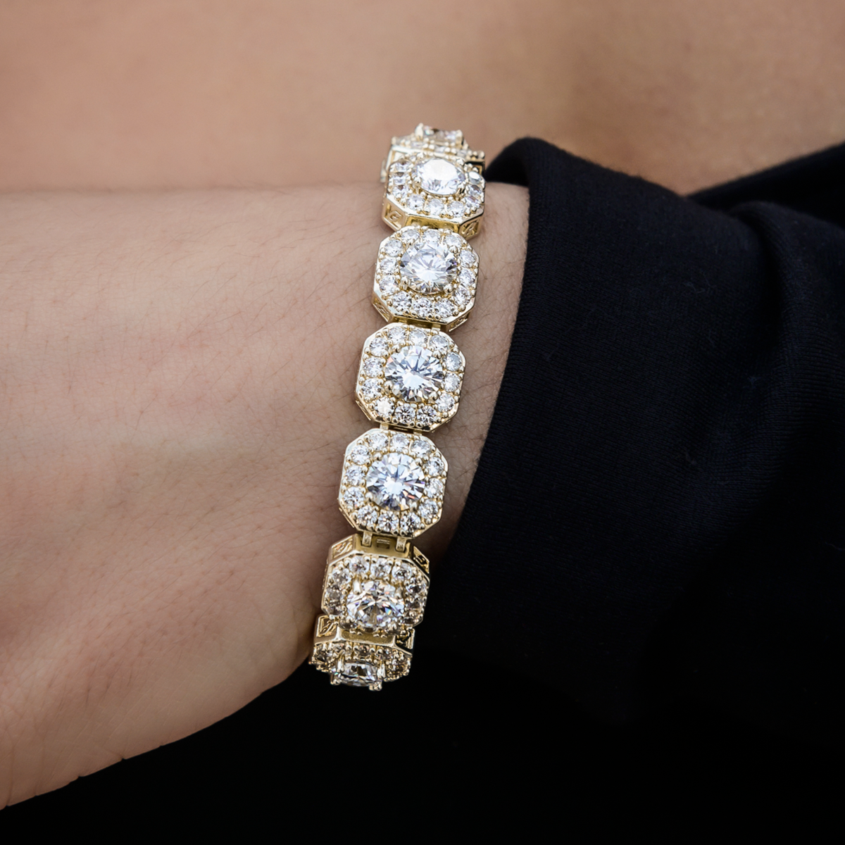 Clustered Tennis Bracelet in Yellow Gold- 12mm