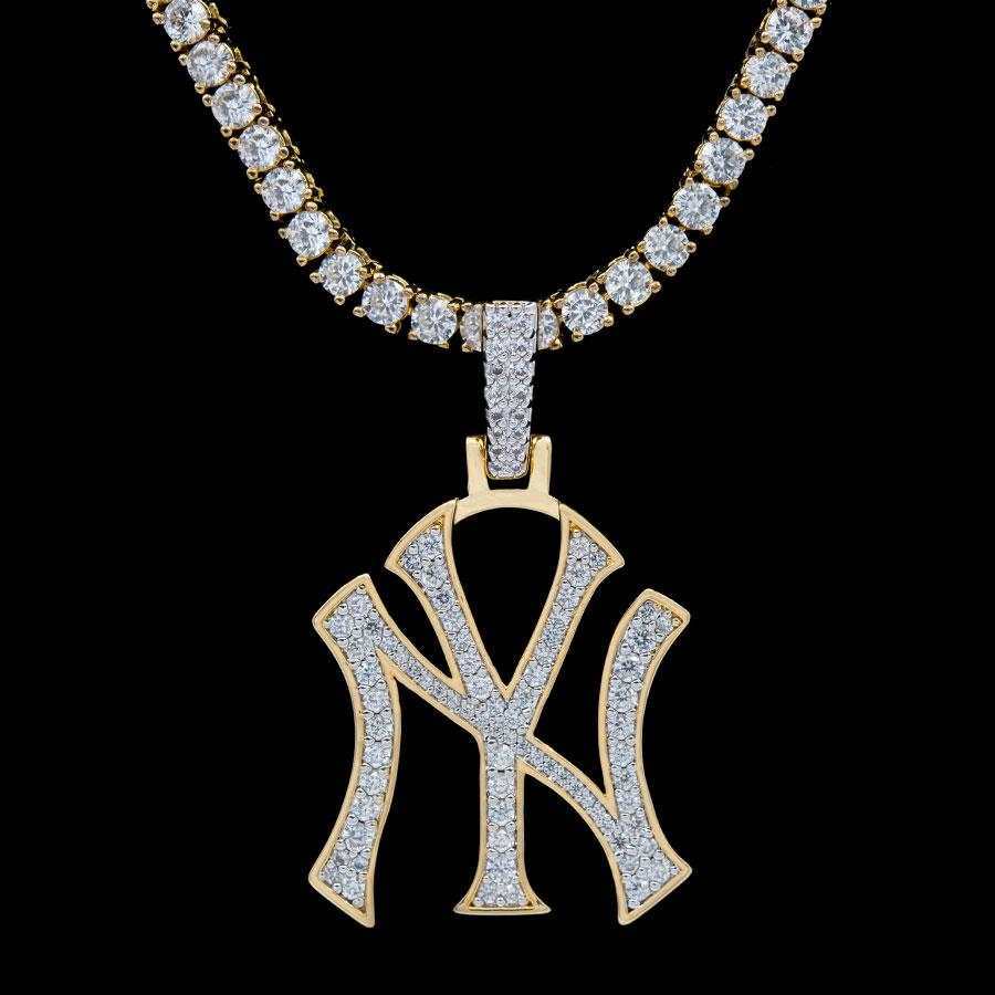 NY Yankees Pendant in Yellow Gold