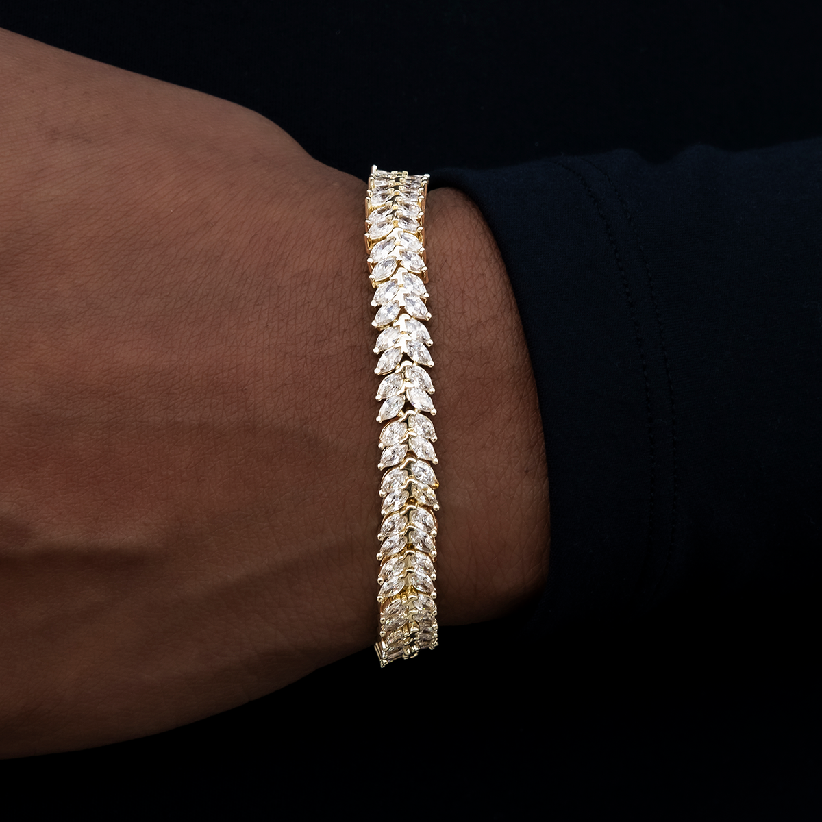 Iced Herringbone Bracelet in Yellow Gold- 7mm