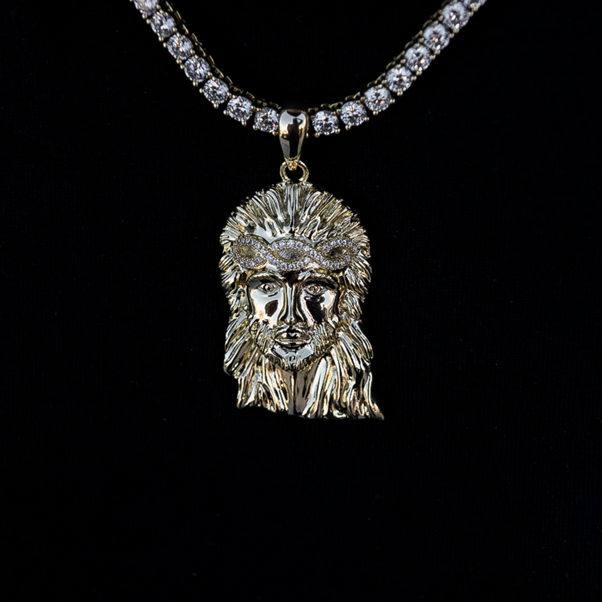 Large Diamond Crown Portrait of Jesus Pendant in Yellow Gold