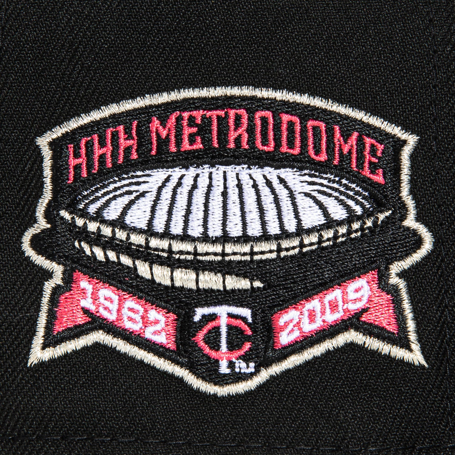 New Era 59Fifty Magma Minnesota Twins Metrodome Patch Word Hat - Black, Infrared