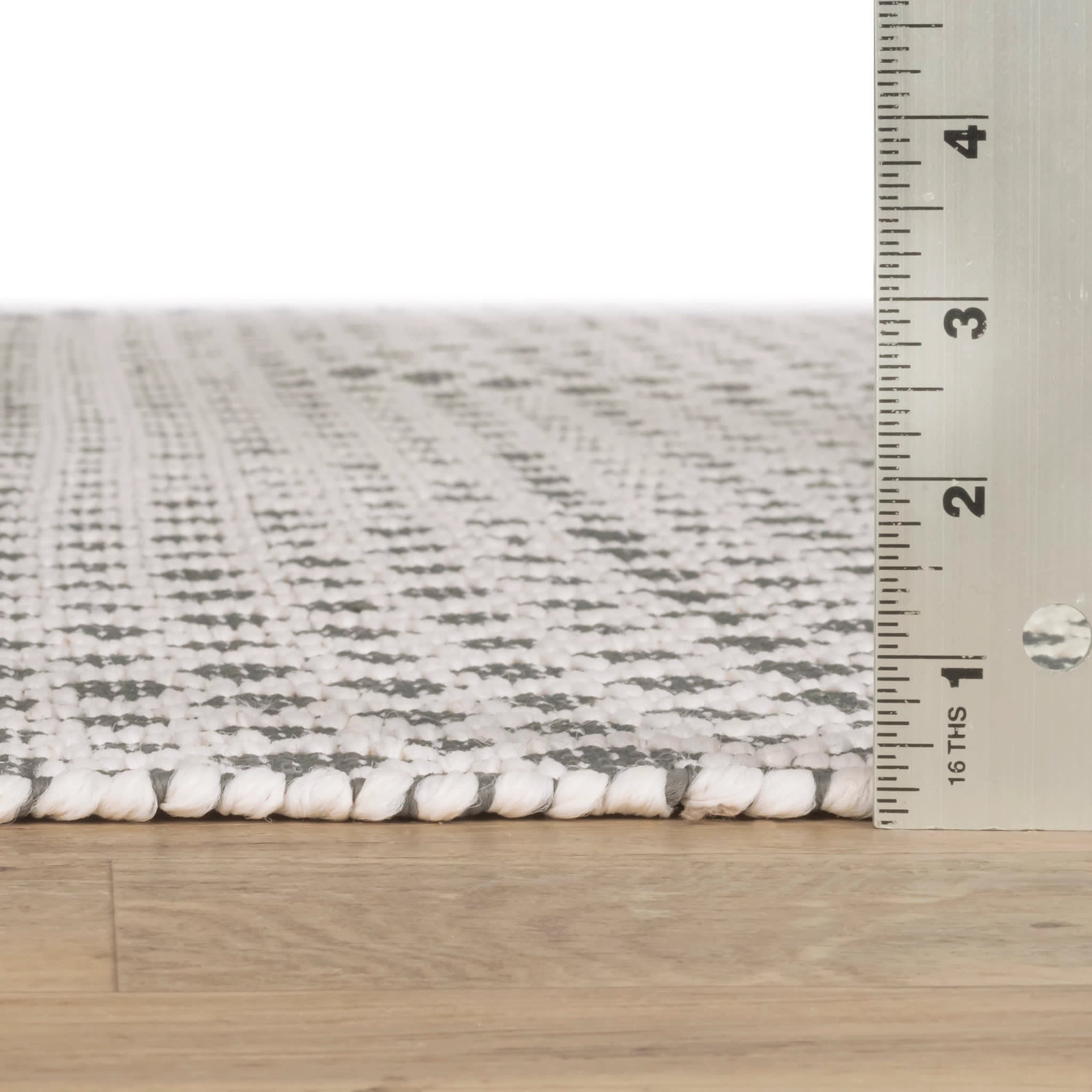 Trellis Grey Handwoven Indoor/Outdoor Rug