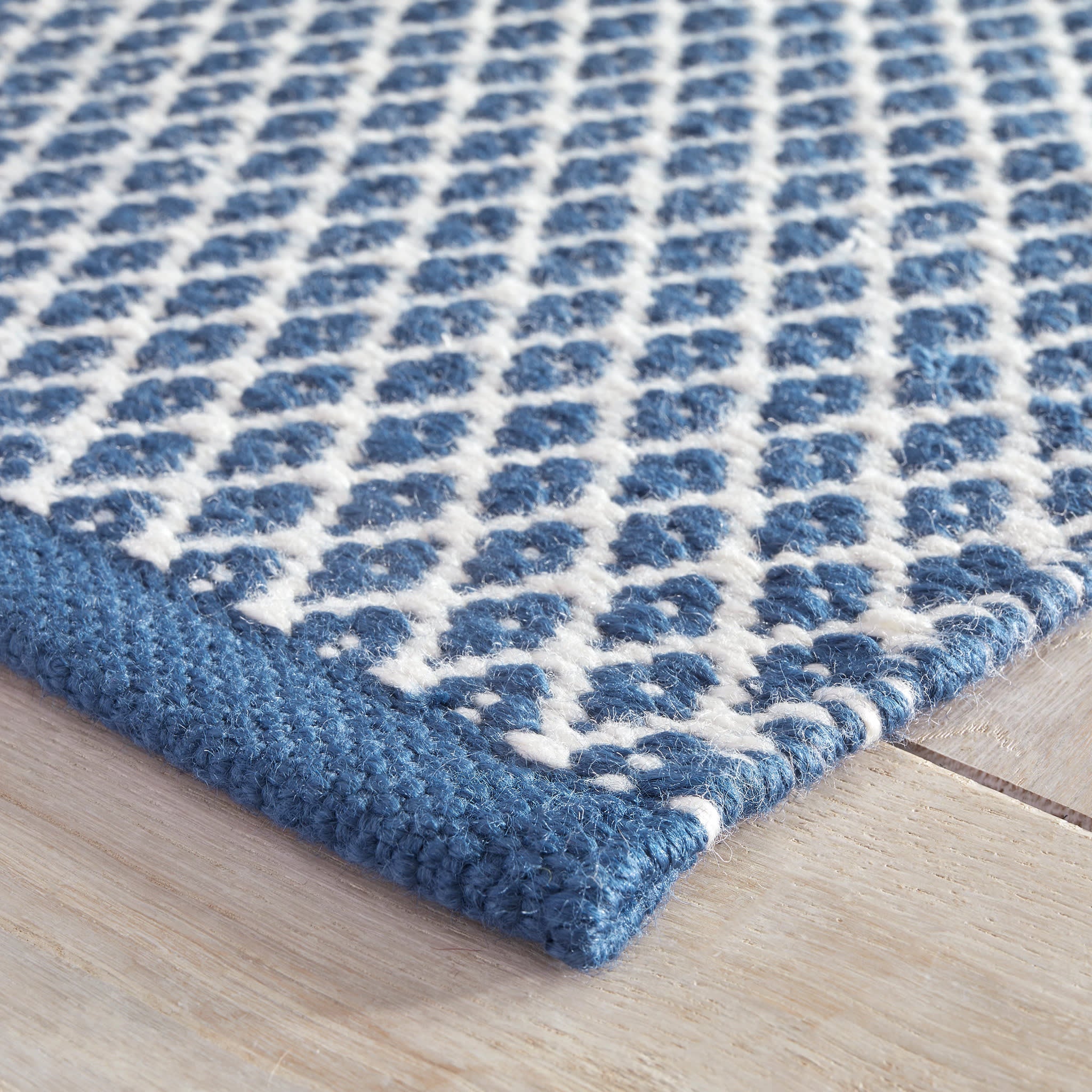 Mainsail Navy Handwoven Indoor/Outdoor Rug