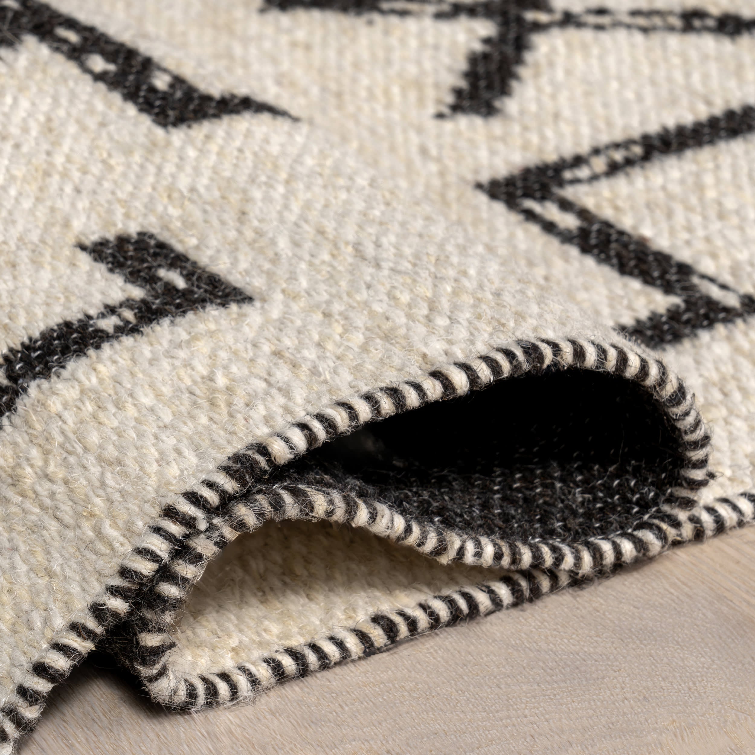 June Geometric Reversible Wool Rug | Ivory