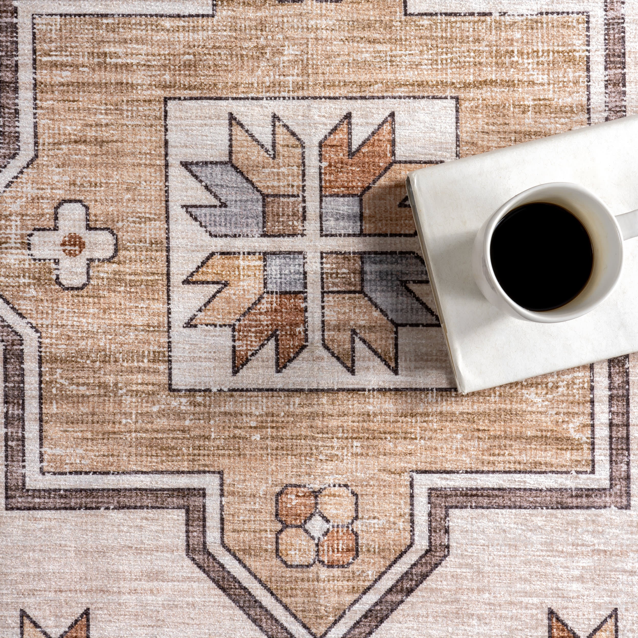 Laurel Medallion Spill Proof Washable Rug | Sand