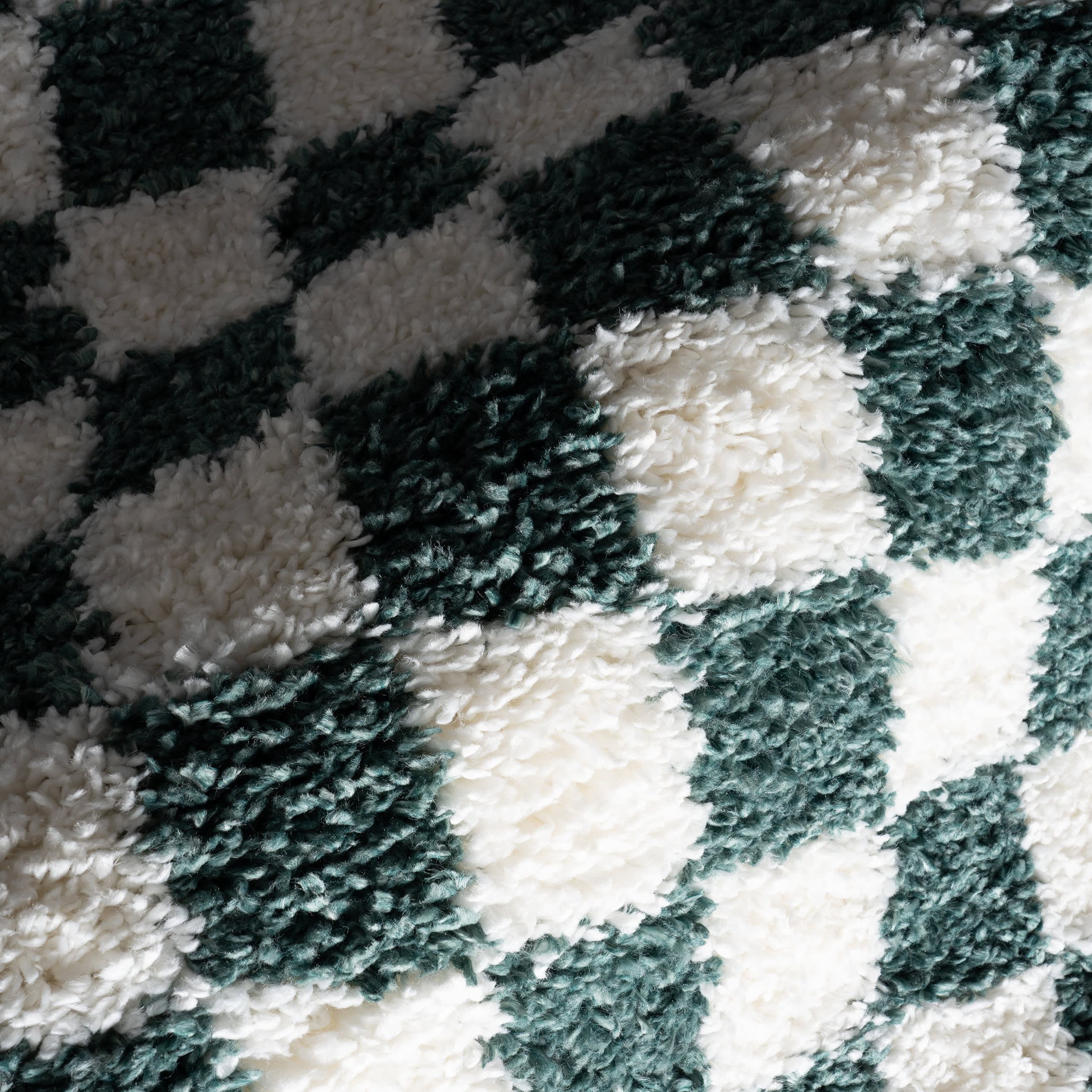 Bettie Retro Checkered Shag Rug | Green