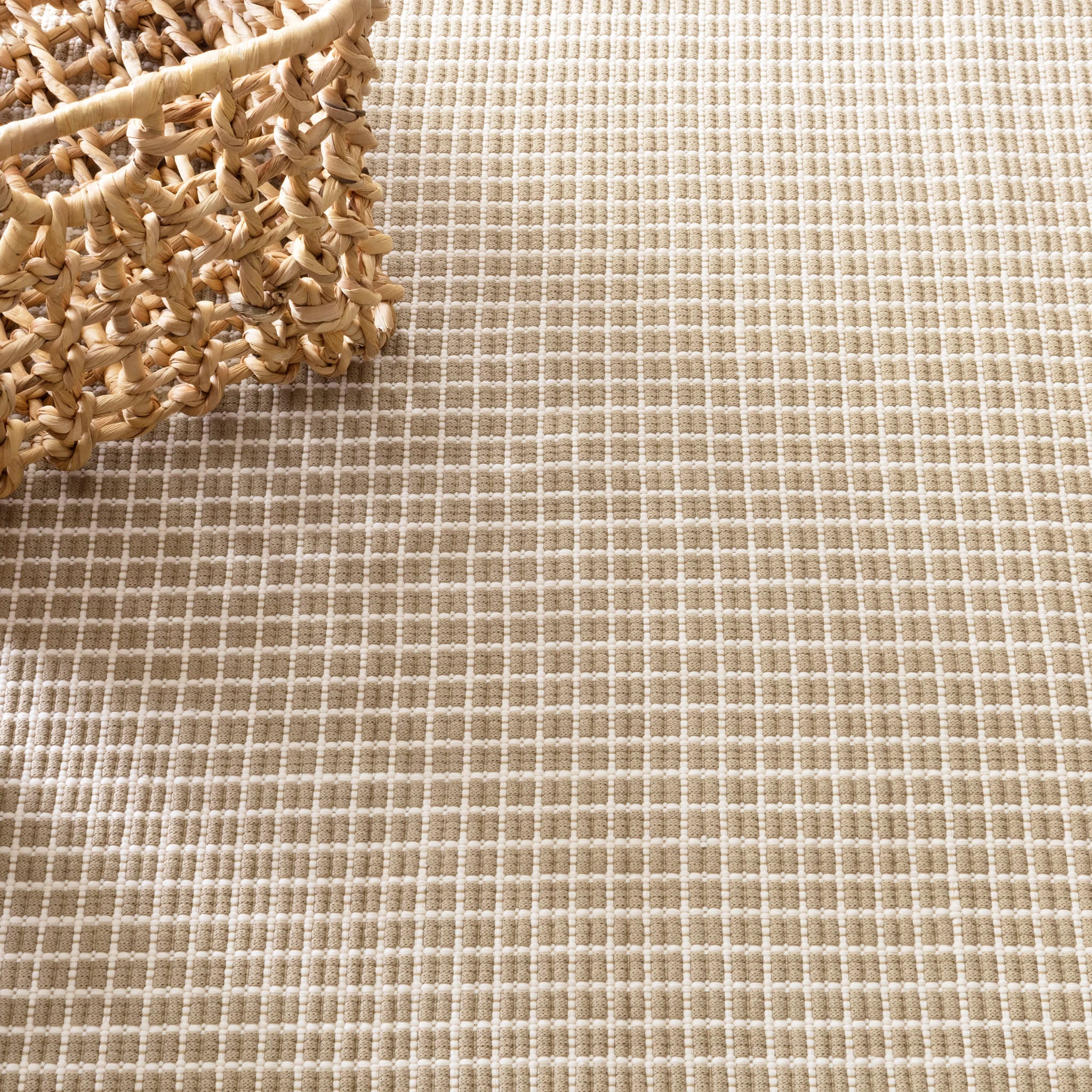 Gridiron Wheat Handwoven Indoor/Outdoor Rug