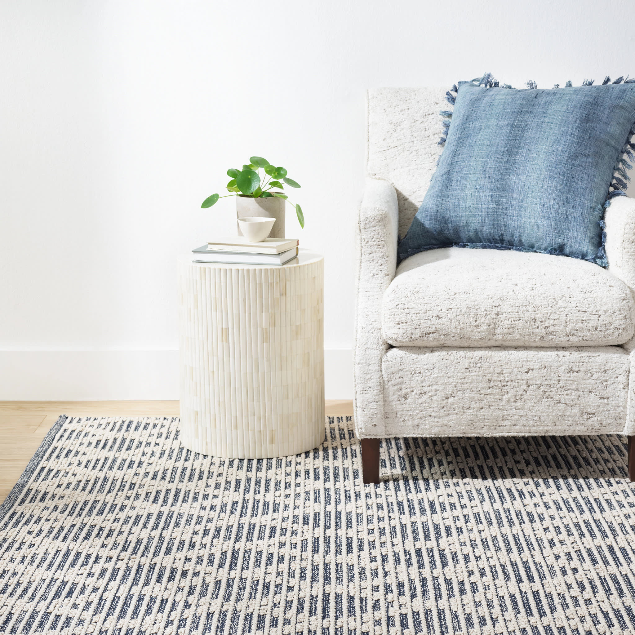 Textured Diamond Blue/Ivory Handwoven Cotton Rug