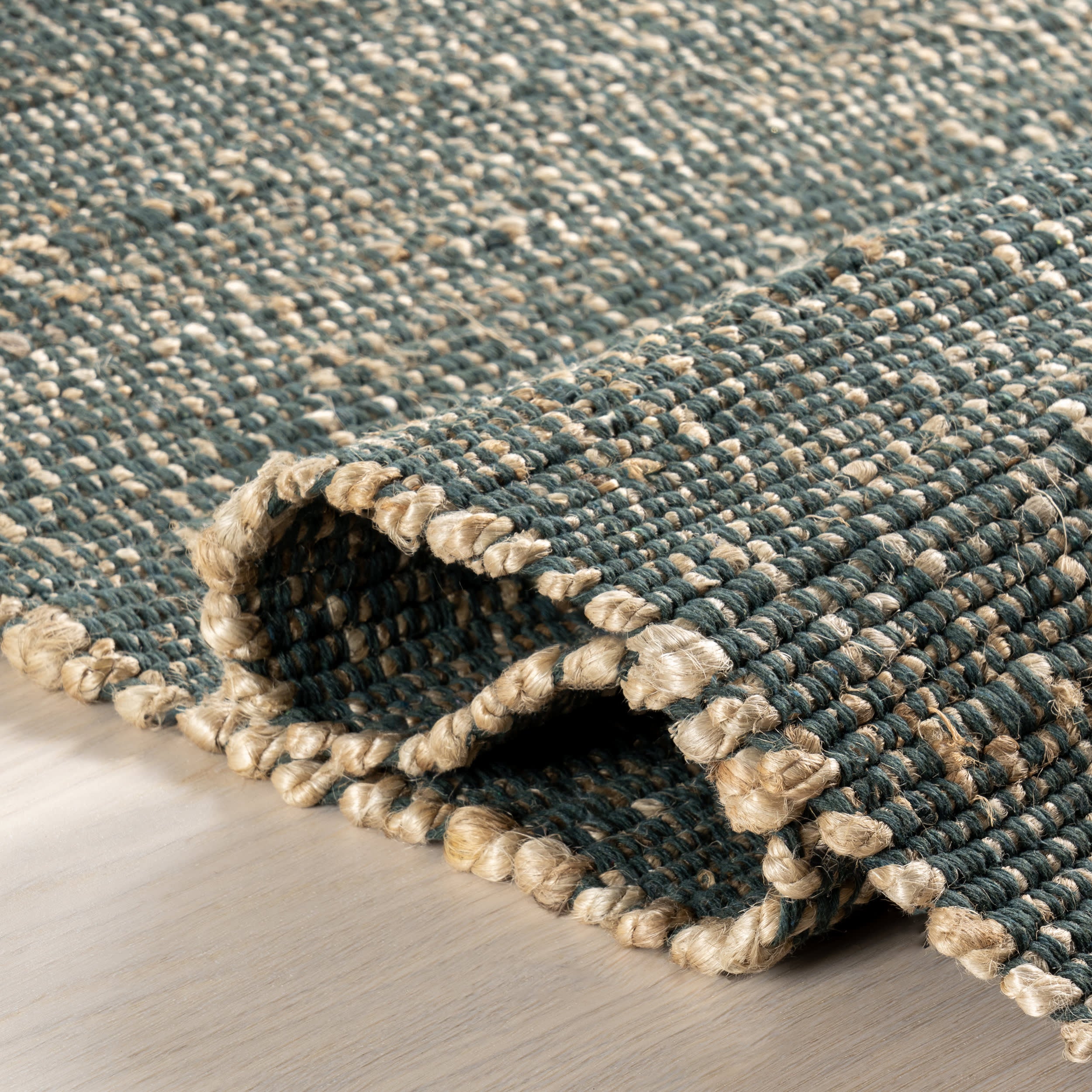 Perfect Handwoven Jute-Blend Rug | Green