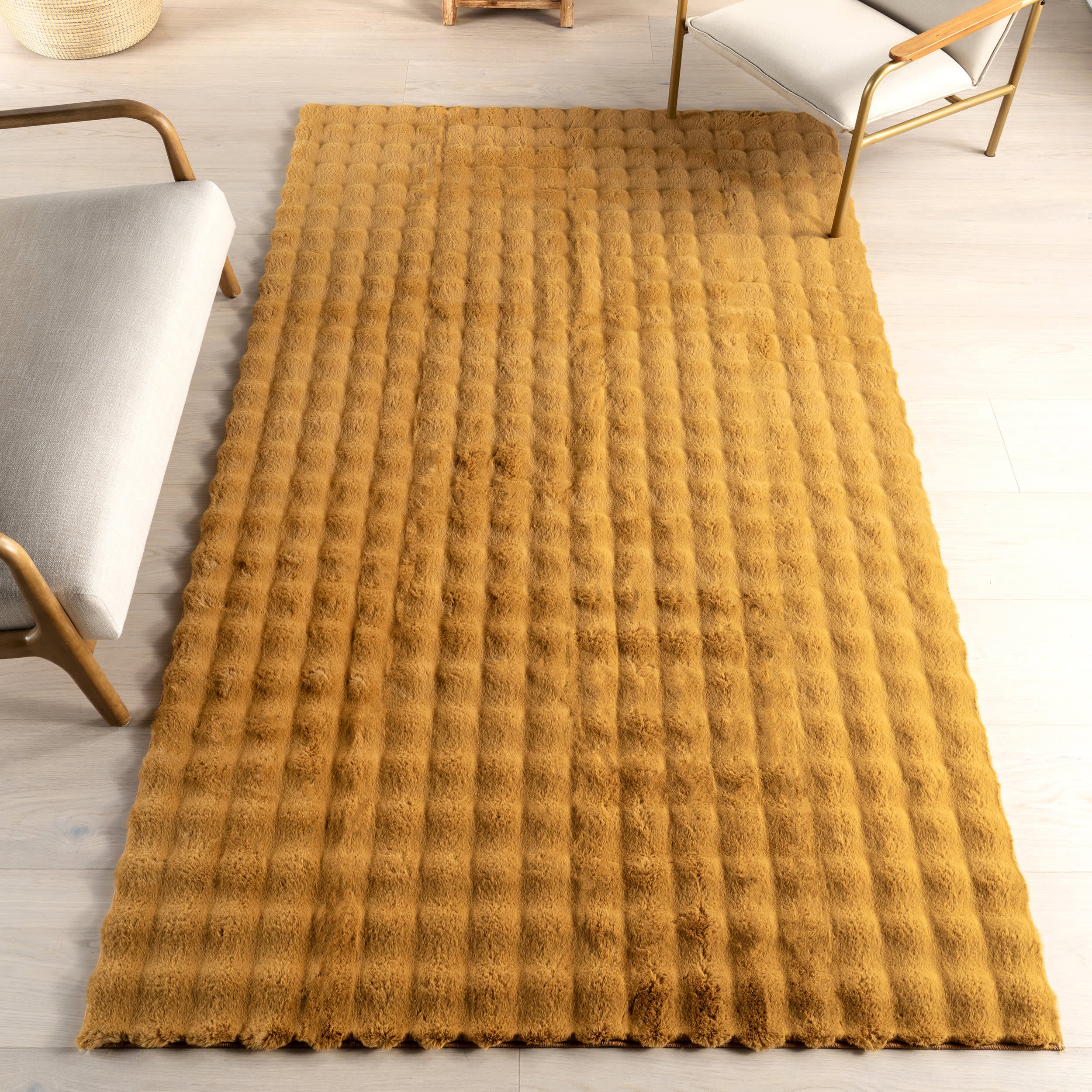 Ivana Checkered Plush Cloud Washable Rug | Gold