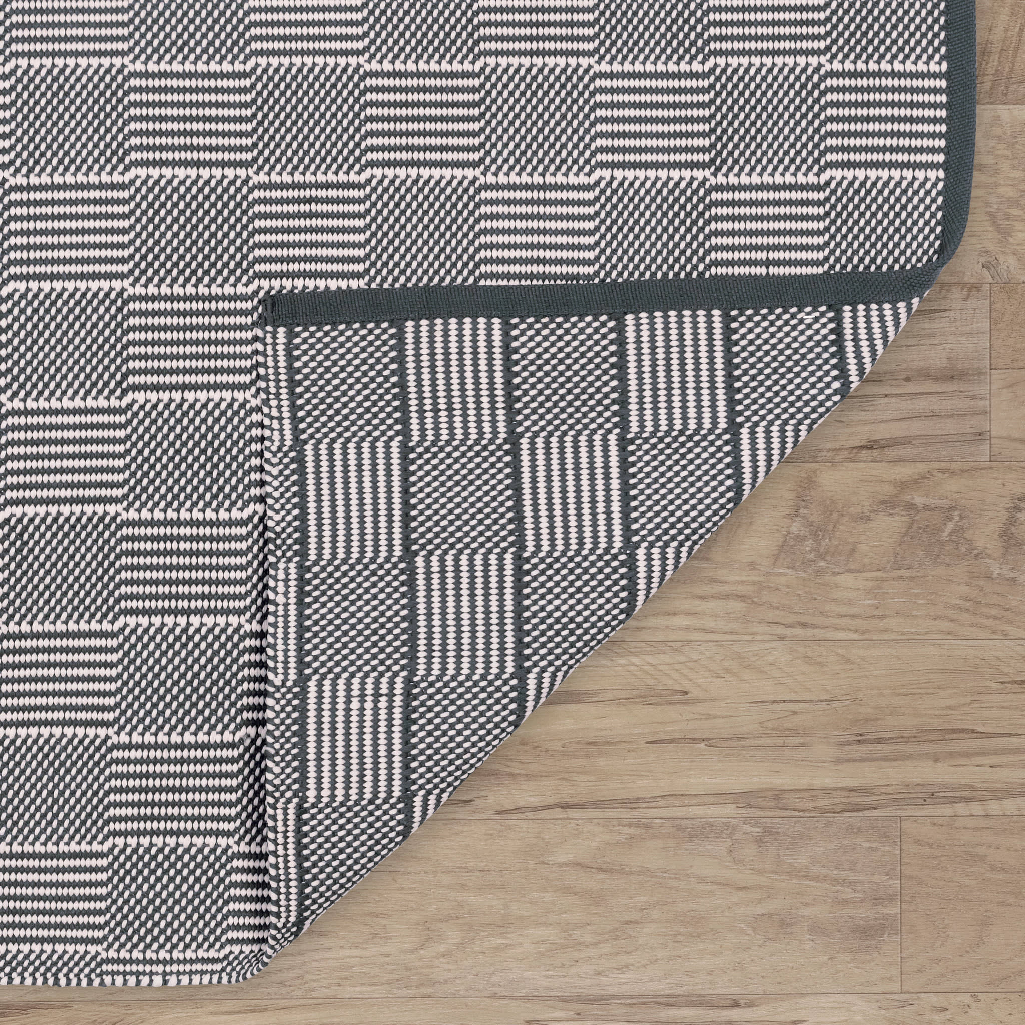 Squares Grey Handwoven Indoor/Outdoor Rug