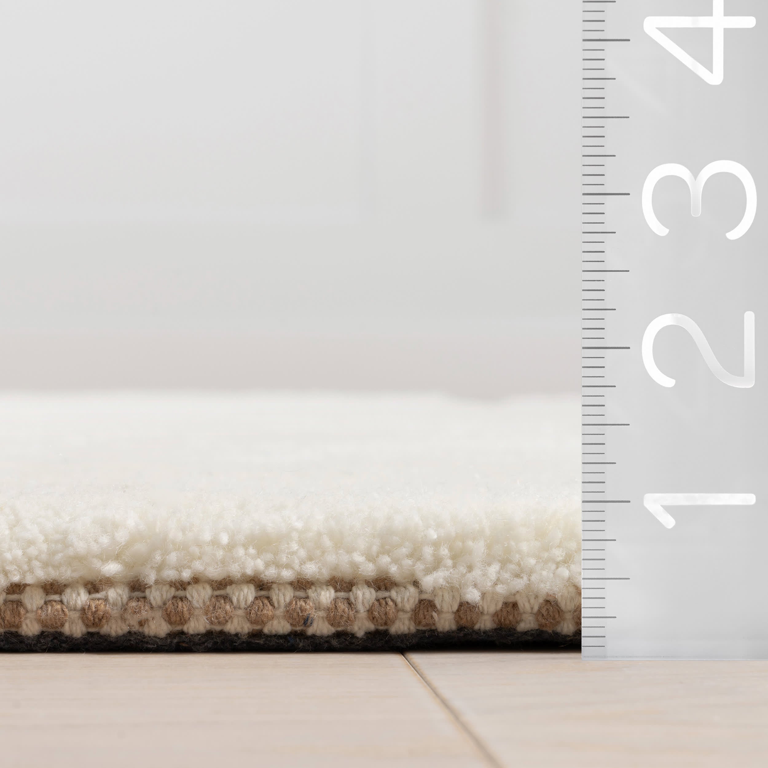 Em Checked New Zealand Wool Rug | Ivory