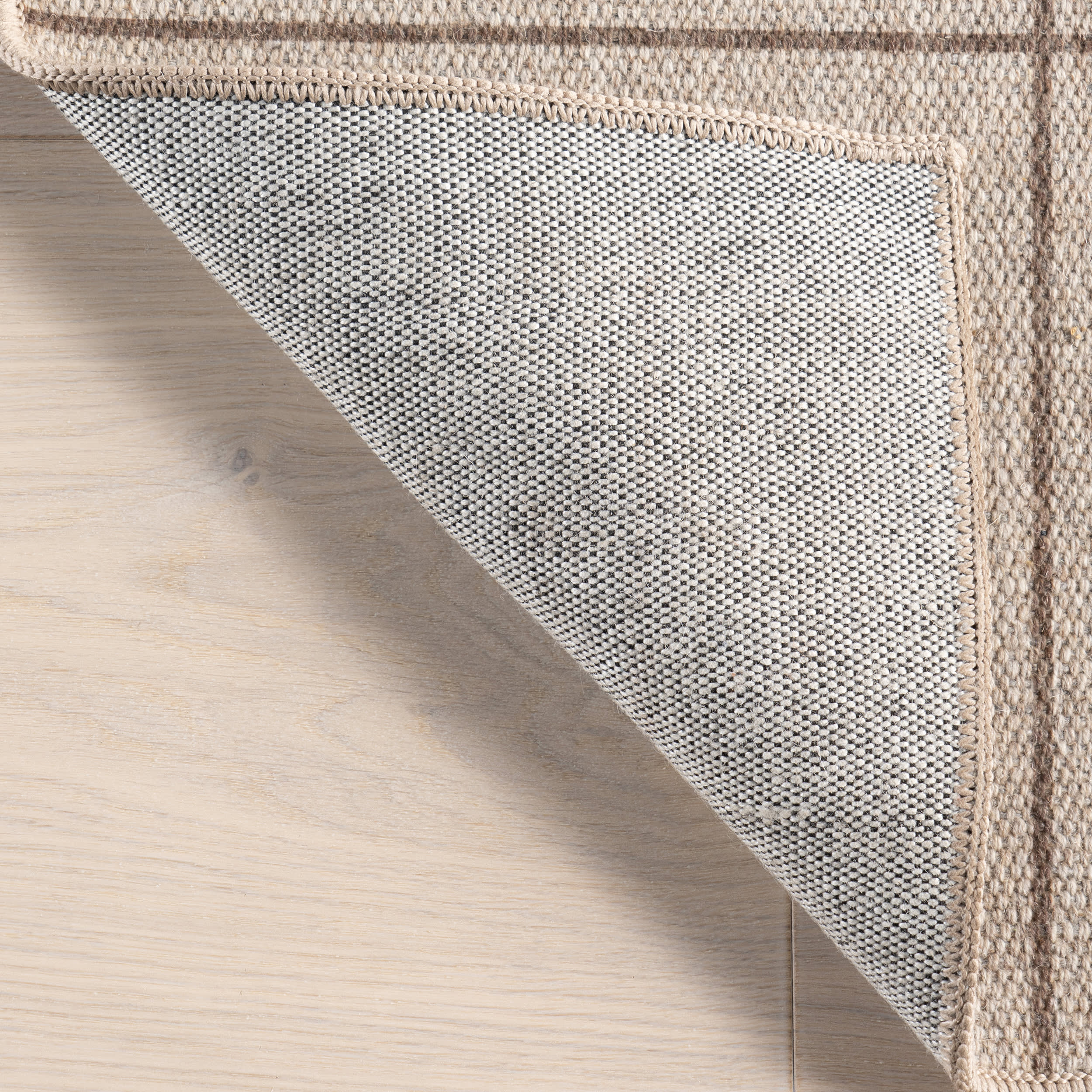 Blythe Checkered Washable Rug | Beige