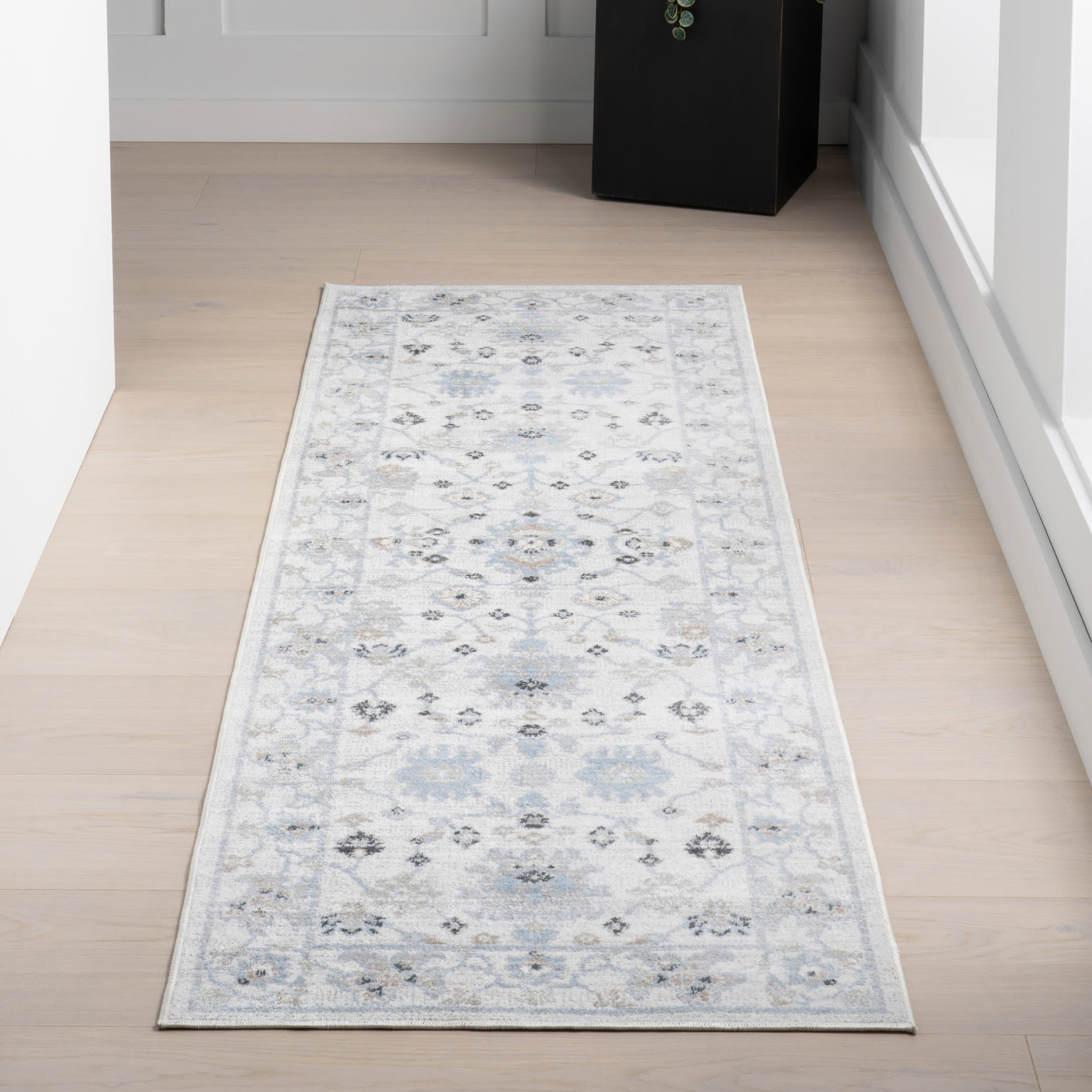 Lilliana Floral Medallion Washable Rug | Light Blue