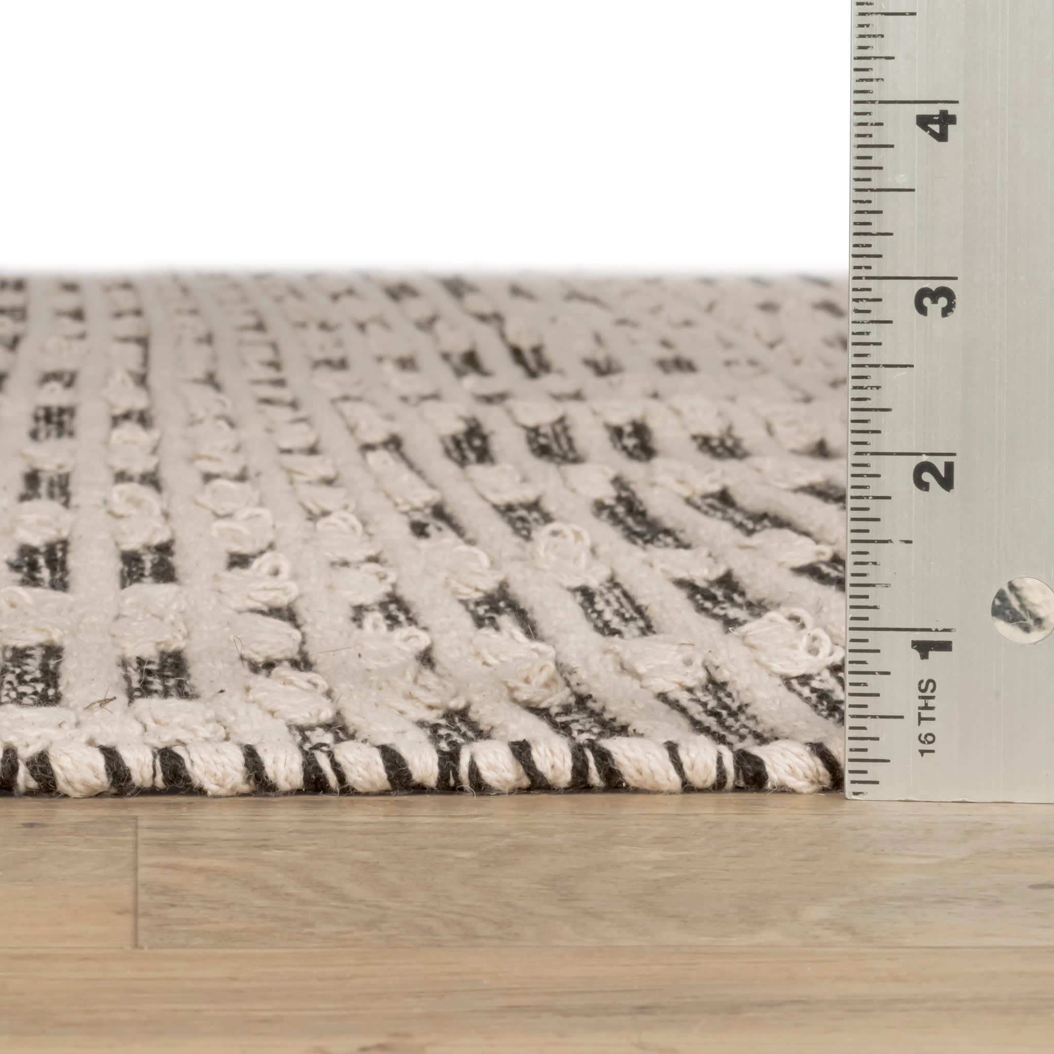 Textured Diamond Black/Ivory Handwoven Cotton Rug