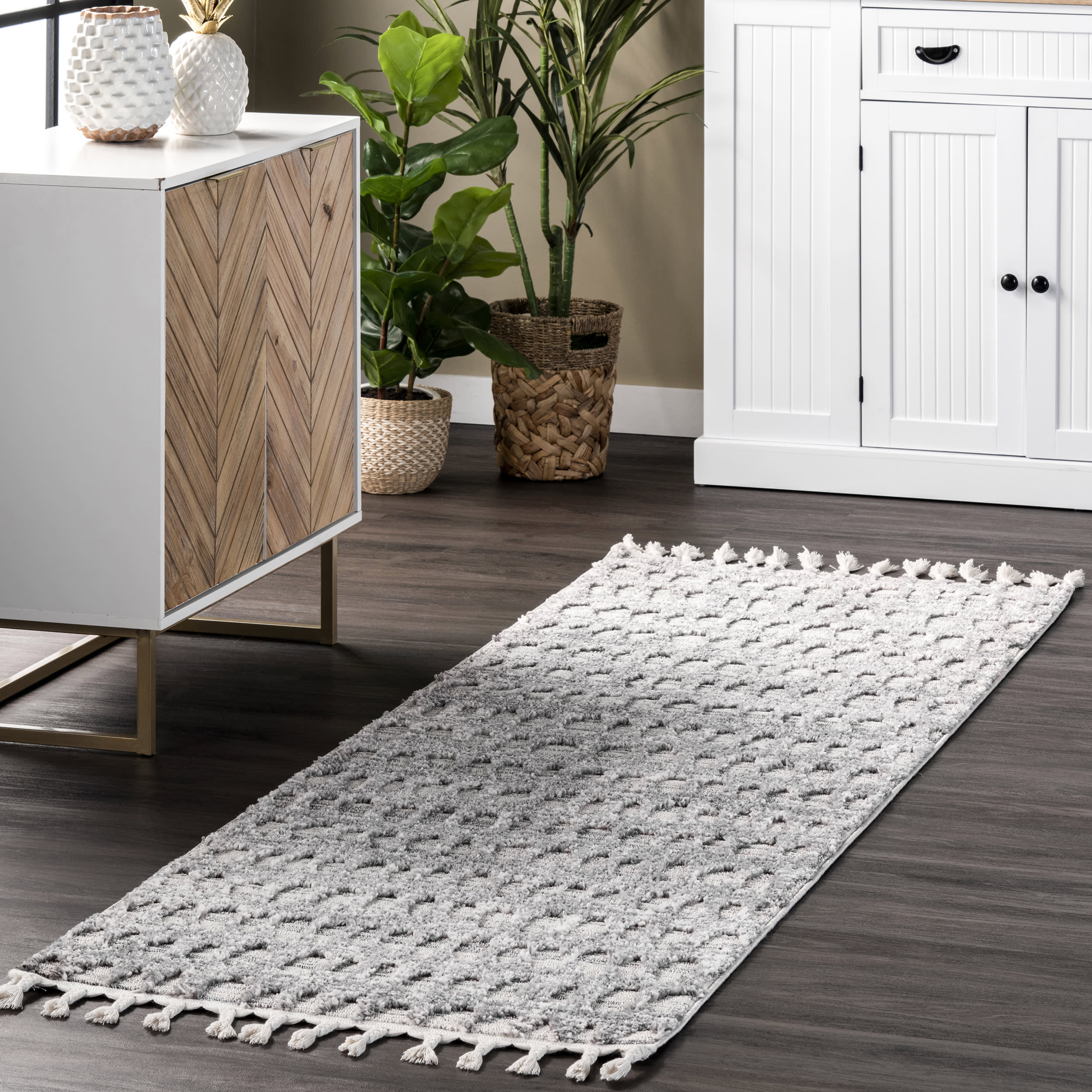 Carved Honeycomb Tasseled Rug | Grey