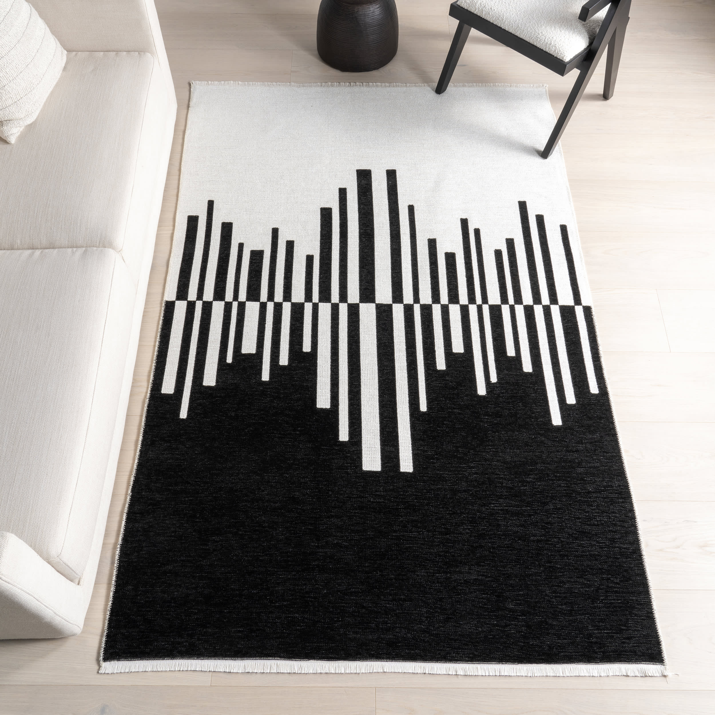 Alayah Piano Keys Reversible Washable Rug | Black/Cream