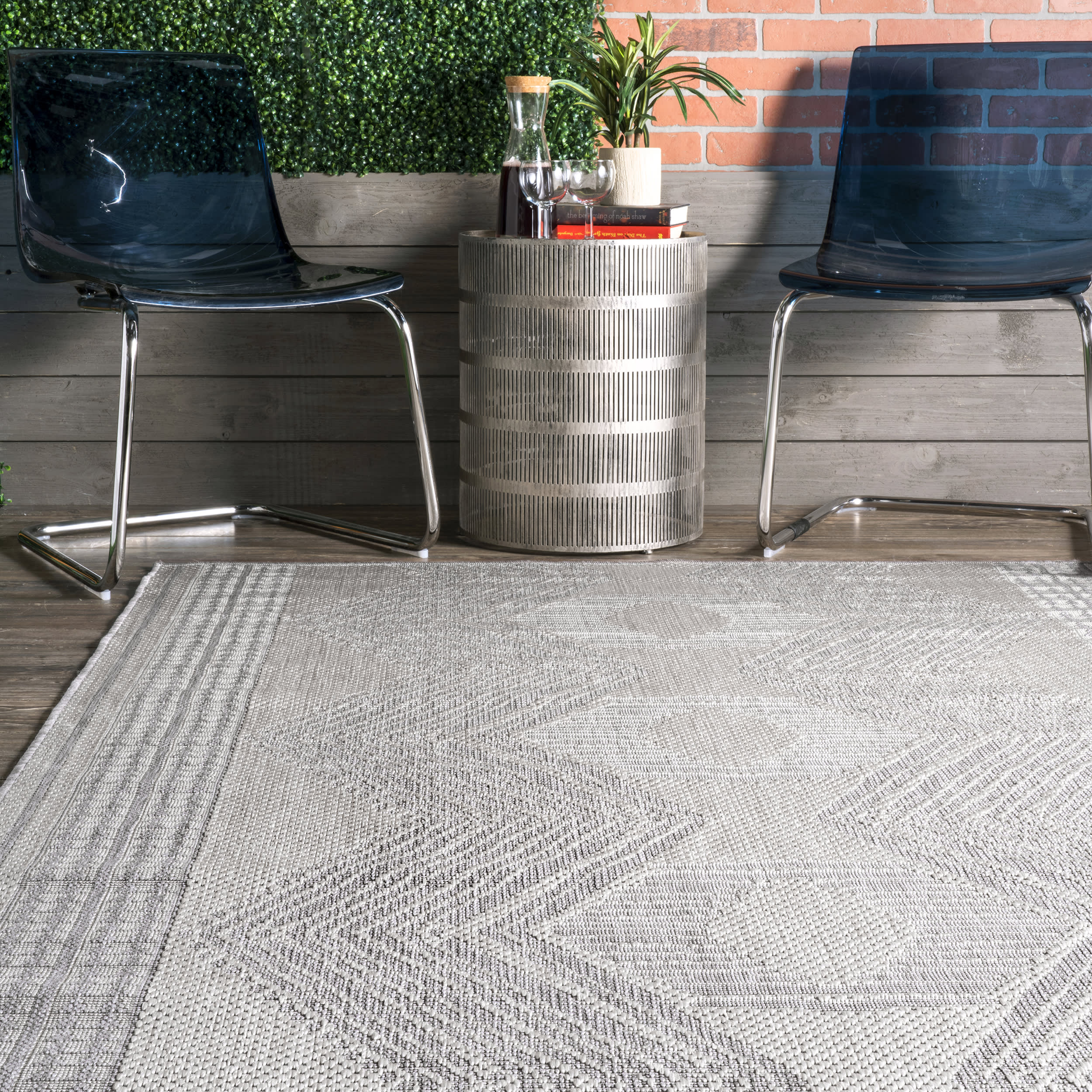 Iris Totem Indoor/Outdoor Flatweave Rug | Light Grey