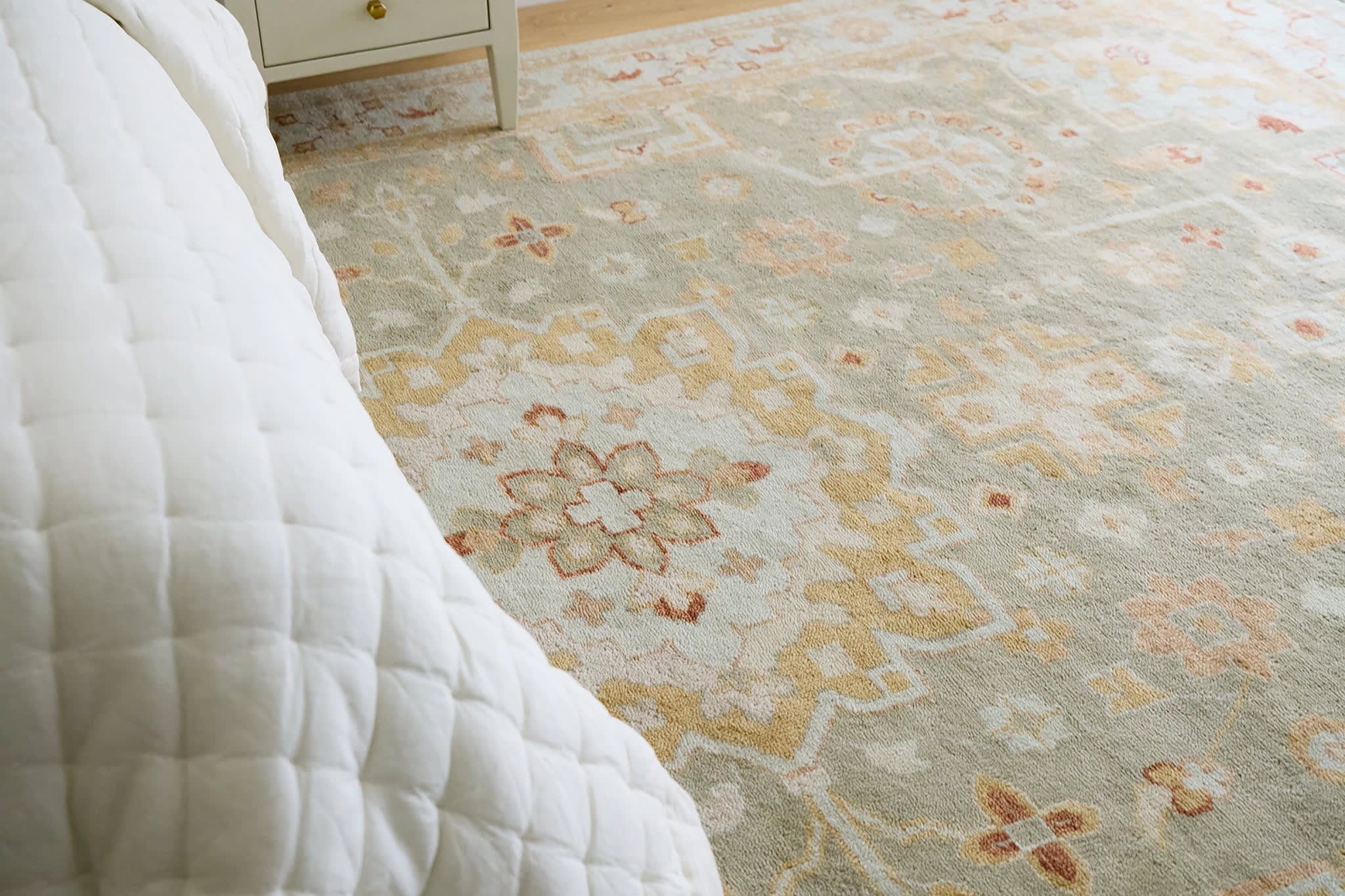 Kendra Sky Hand Knotted Wool Rug