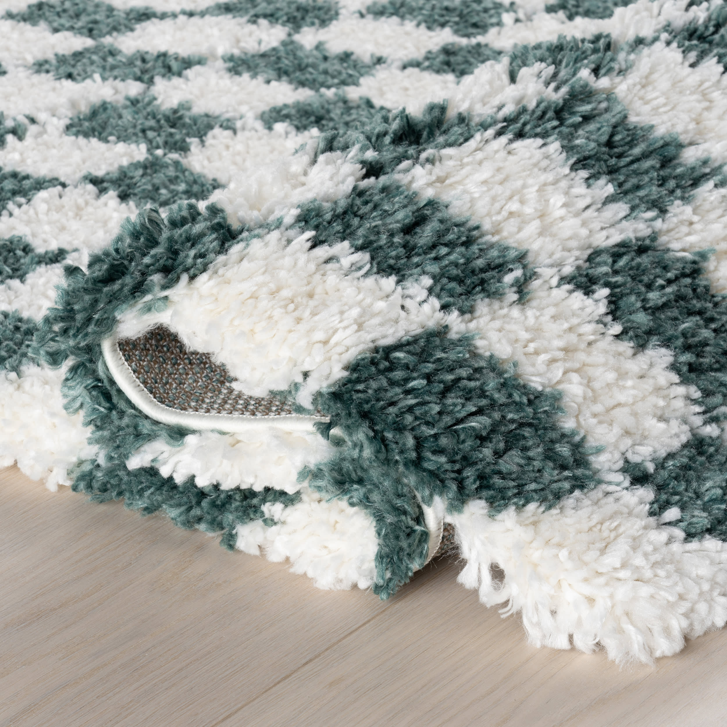 Bettie Retro Checkered Shag Rug | Green