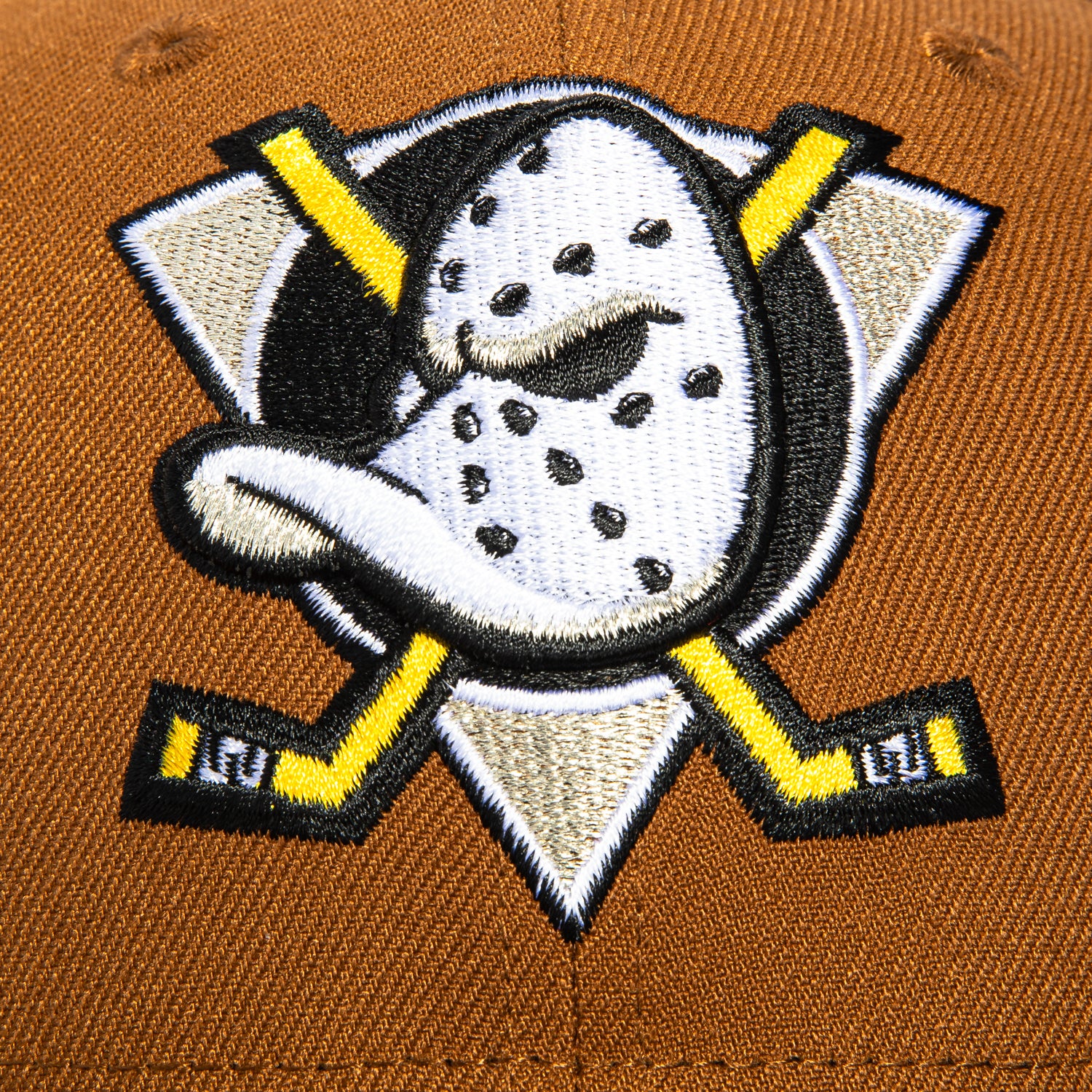 New Era 59Fifity Anaheim Ducks 10th Anniversary Patch Hat - Khaki, Olive