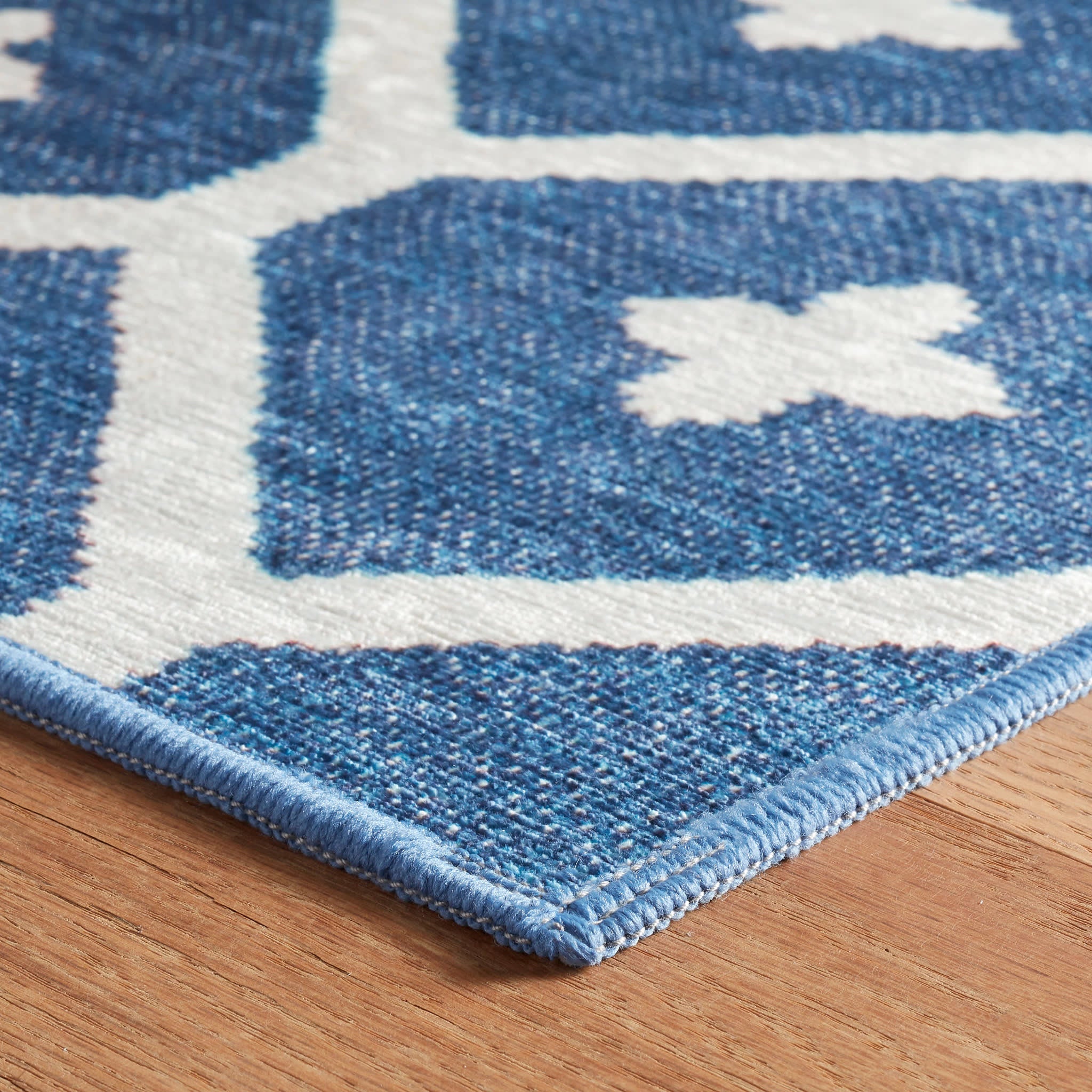 Elizabeth Navy Machine Washable Rug