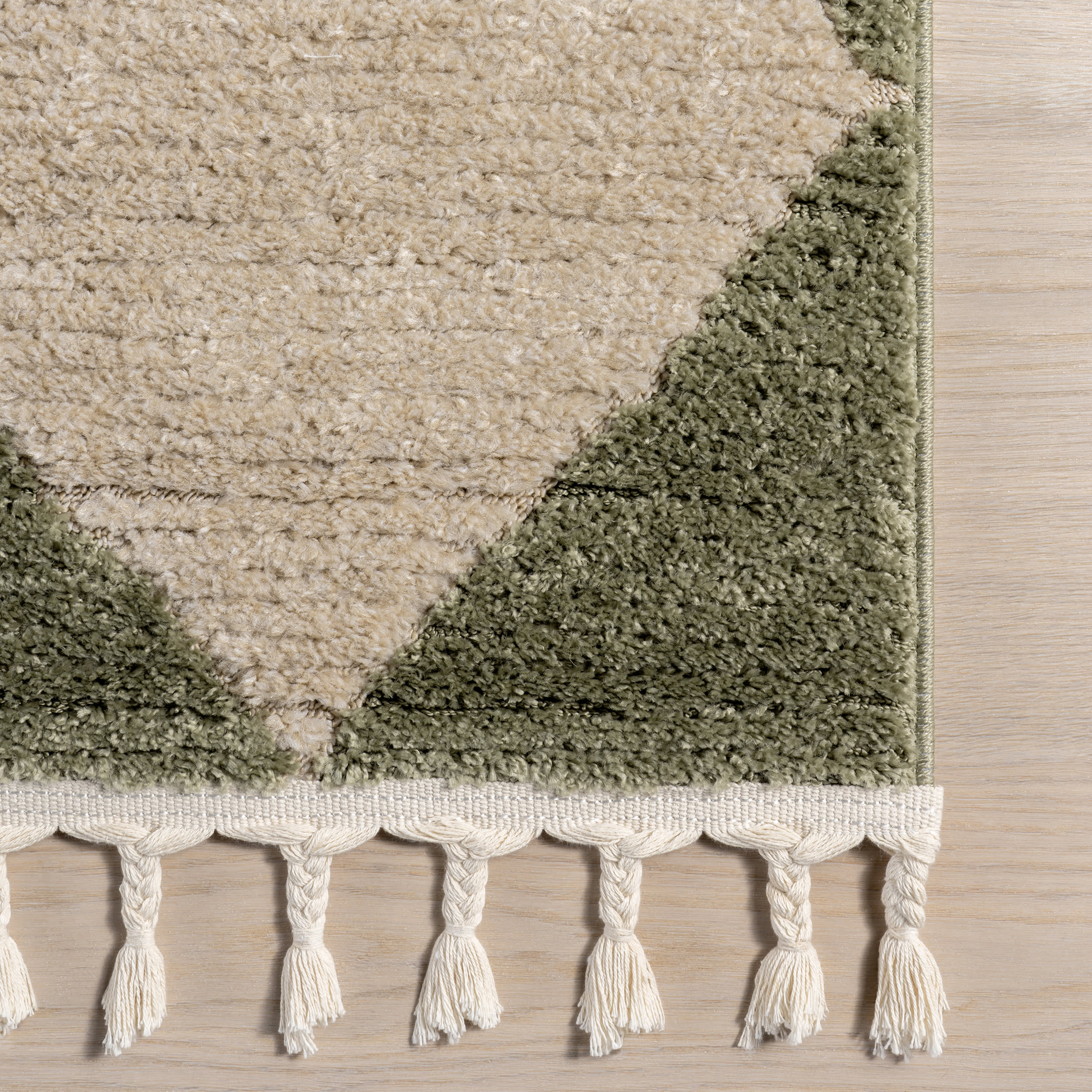 Aylin Diamond Tasseled Rug | Green