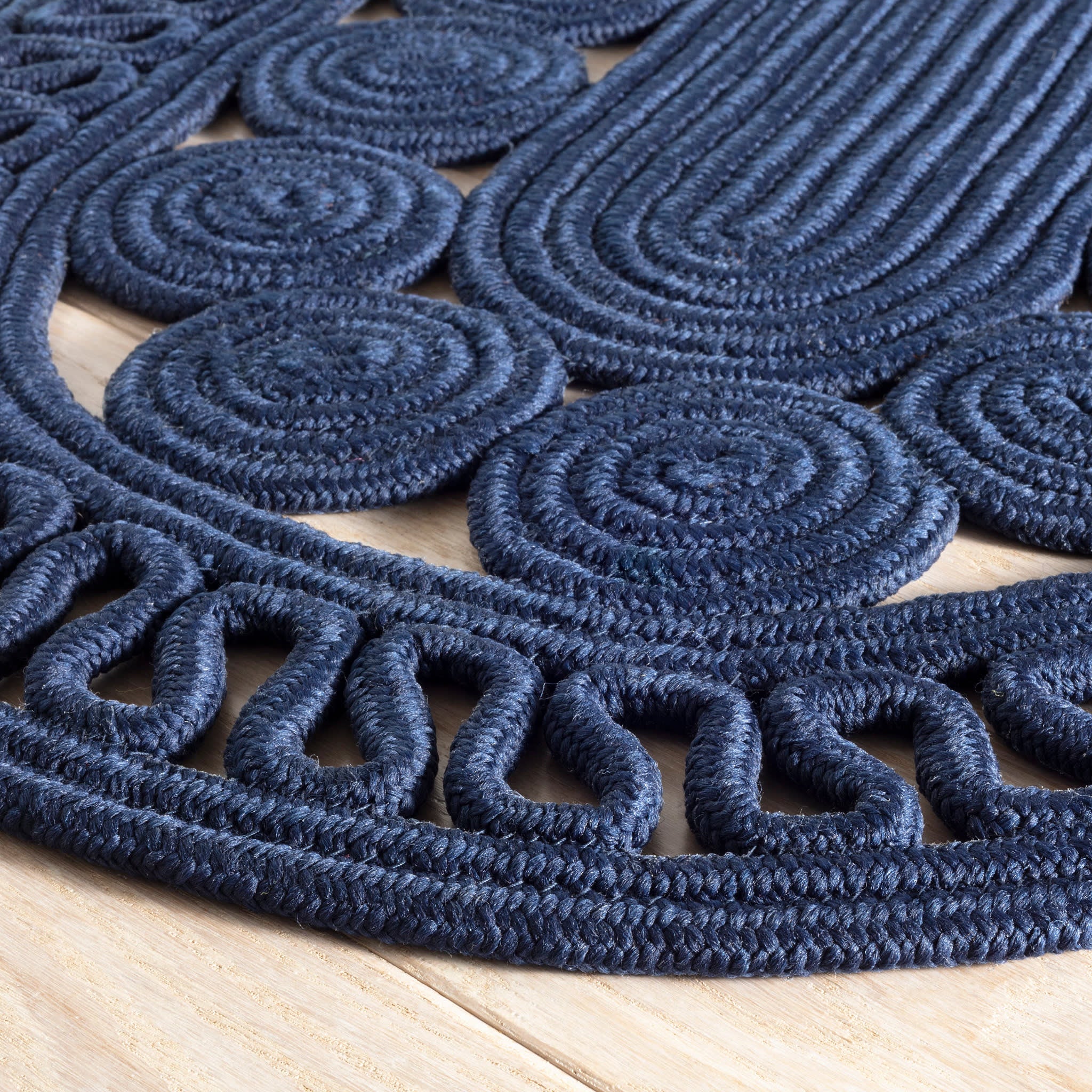 Reef Navy Handwoven Indoor/Outdoor Oval Rug