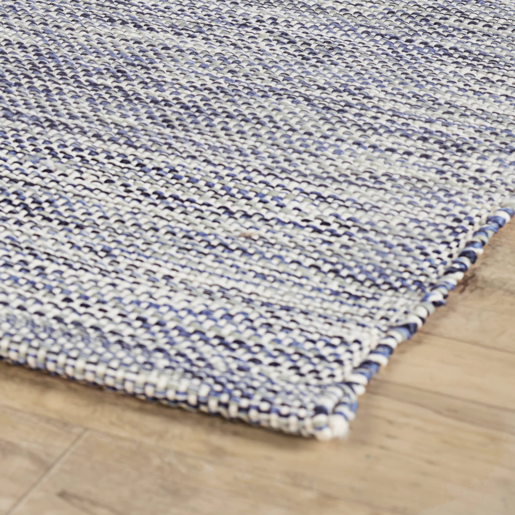 Solid Blue Handwoven Handwoven Indoor/Outdoor Rug