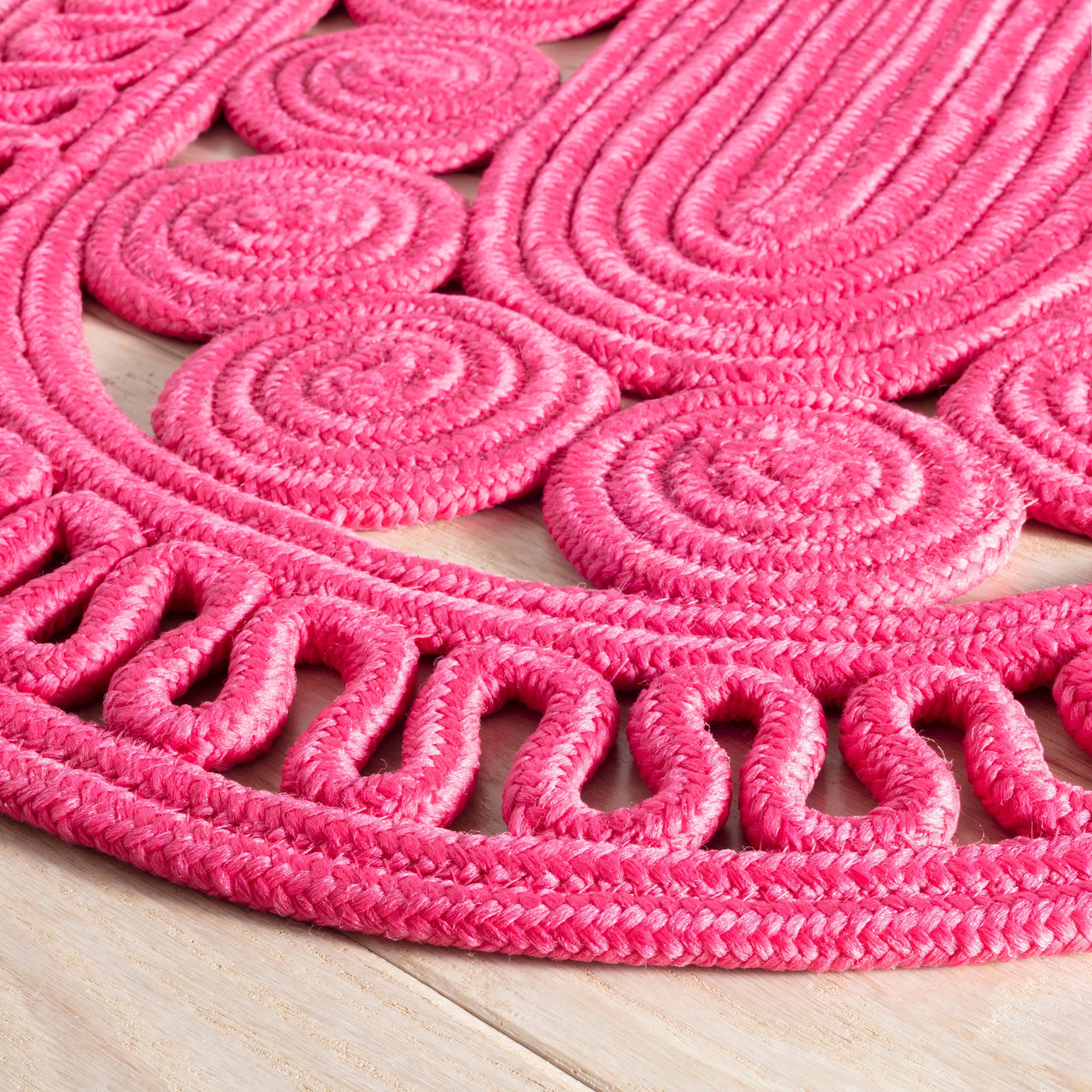 Reef Fuchsia Handwoven Indoor/Outdoor Oval Rug