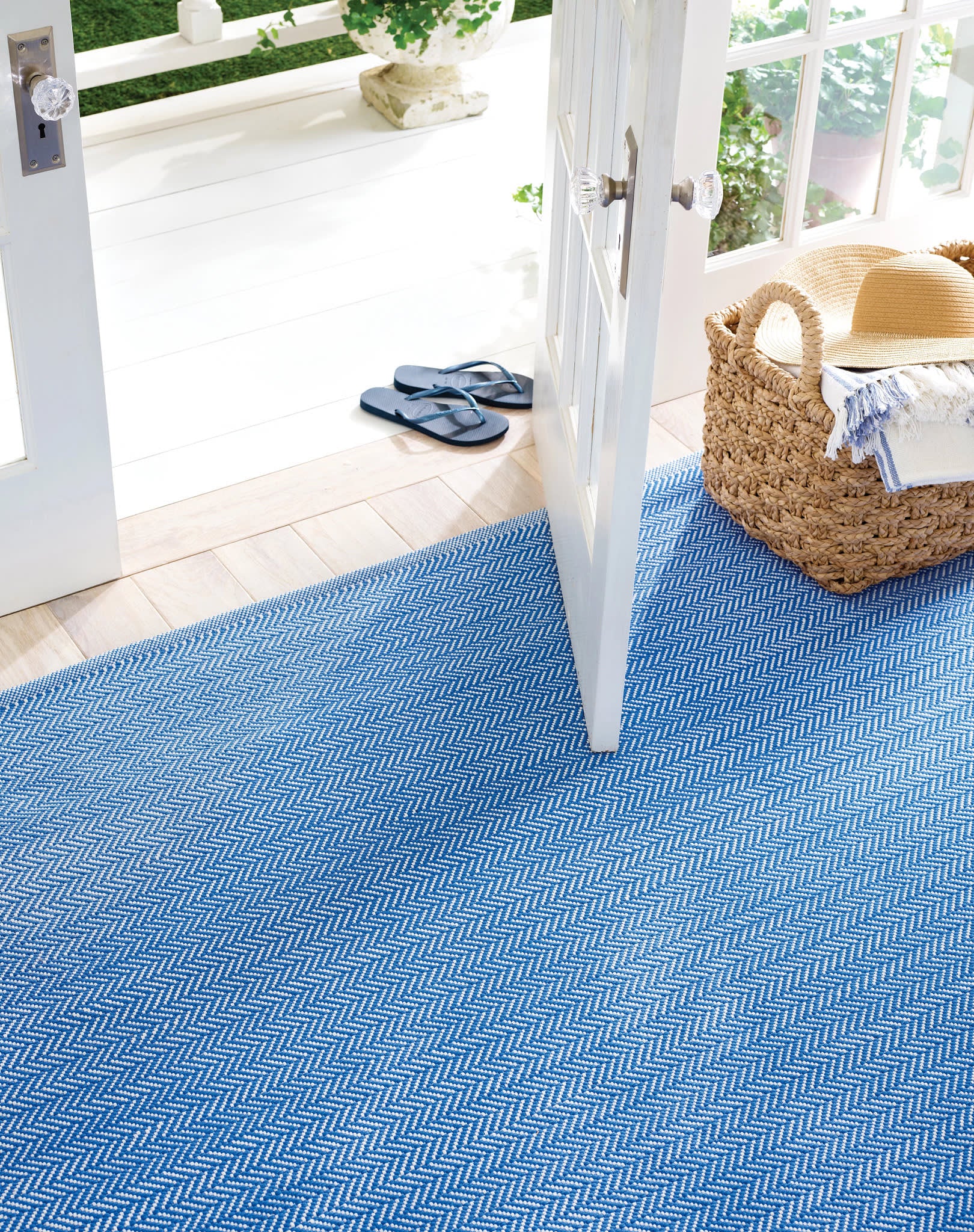 Herringbone French Blue/White Handwoven Indoor/Outdoor Rug