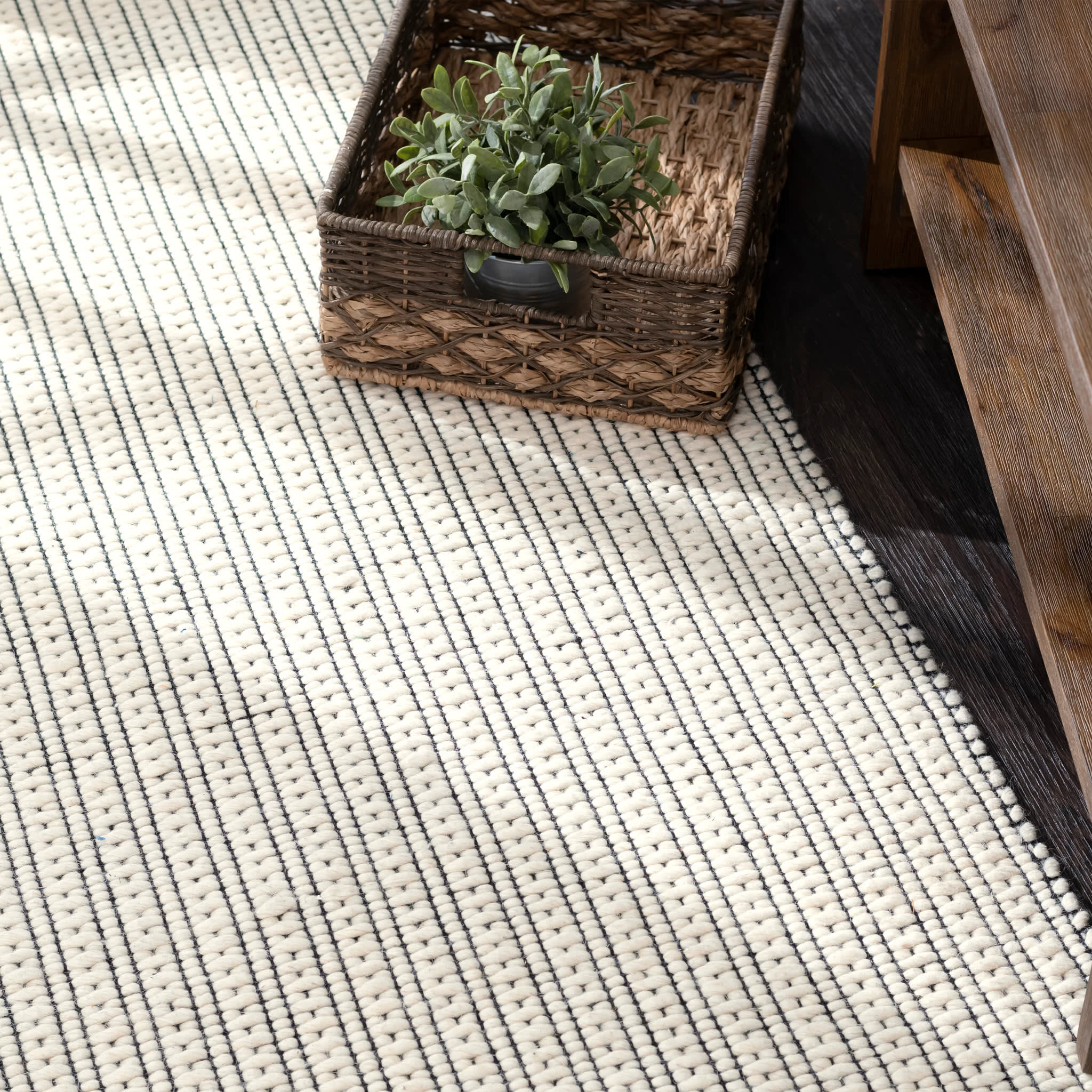 Ribbon Ivory/Black Handwoven Wool Rug