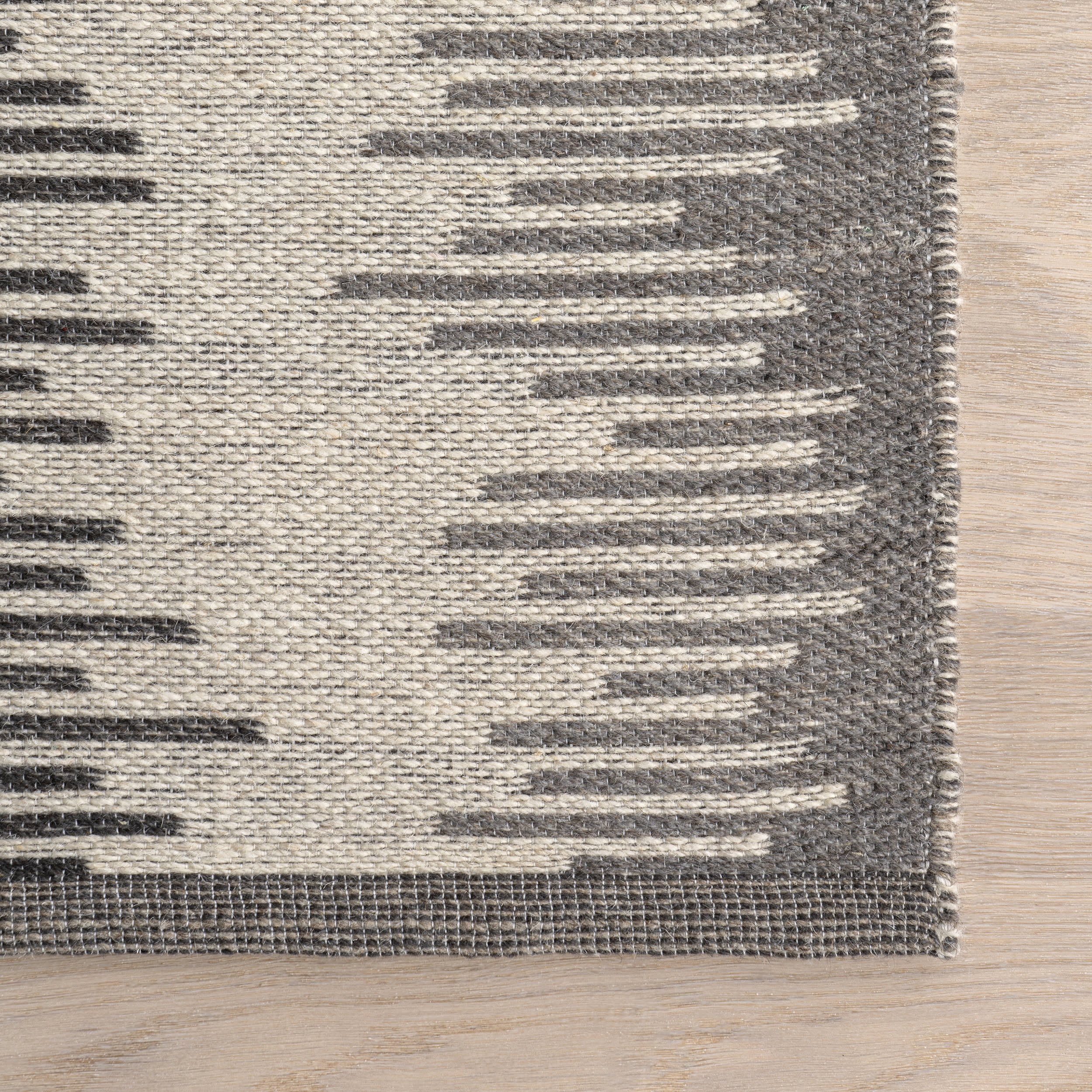 Memento Abstract Reversible Wool Rug | Charcoal