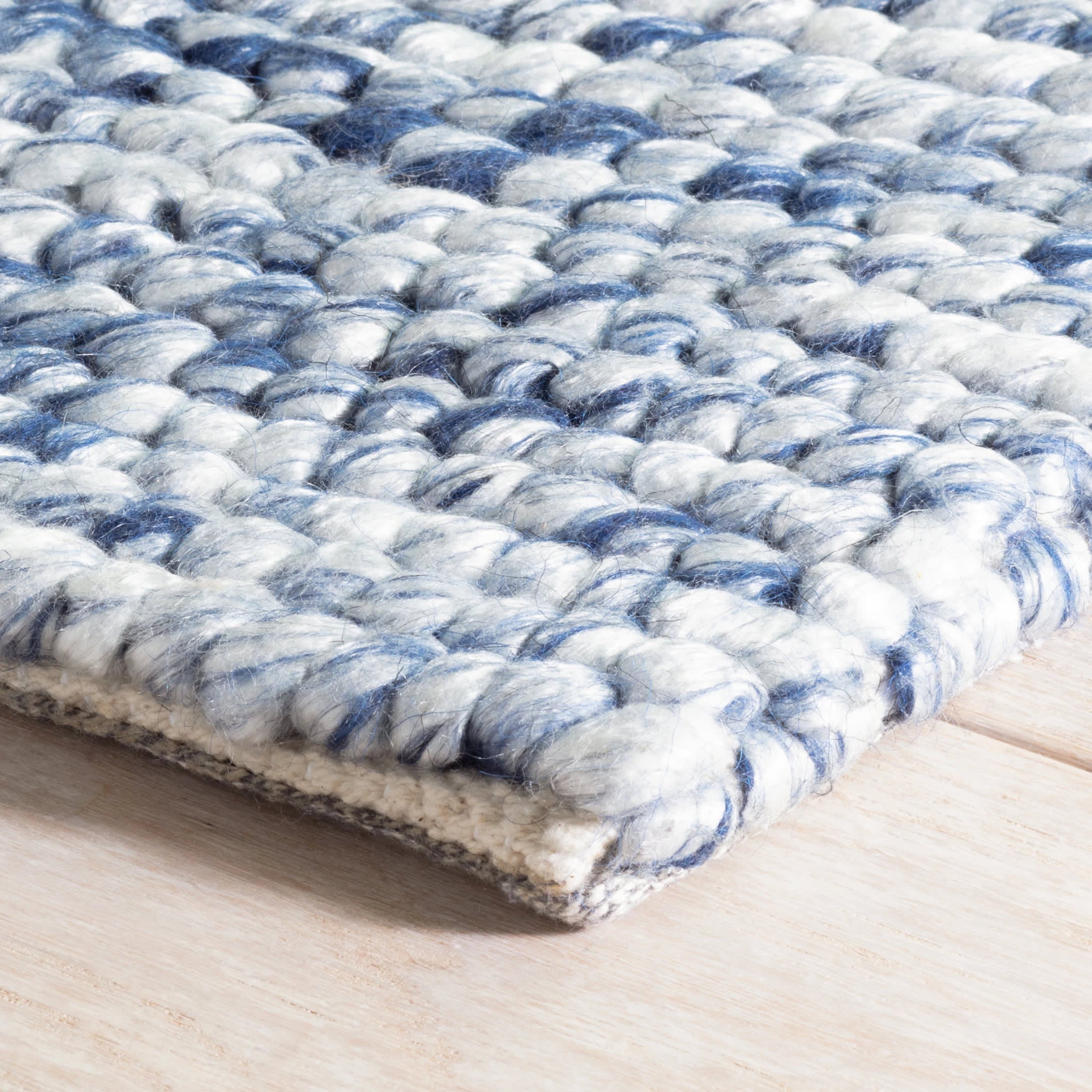 Niels Navy Handwoven Wool/Viscose Rug