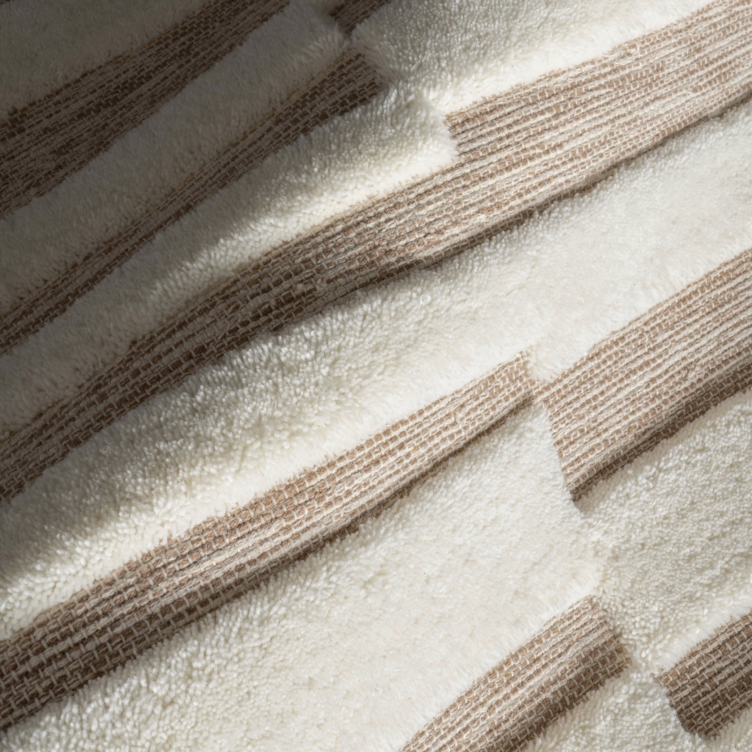 Maui Broken Stripe New Zealand Wool Rug | Ivory