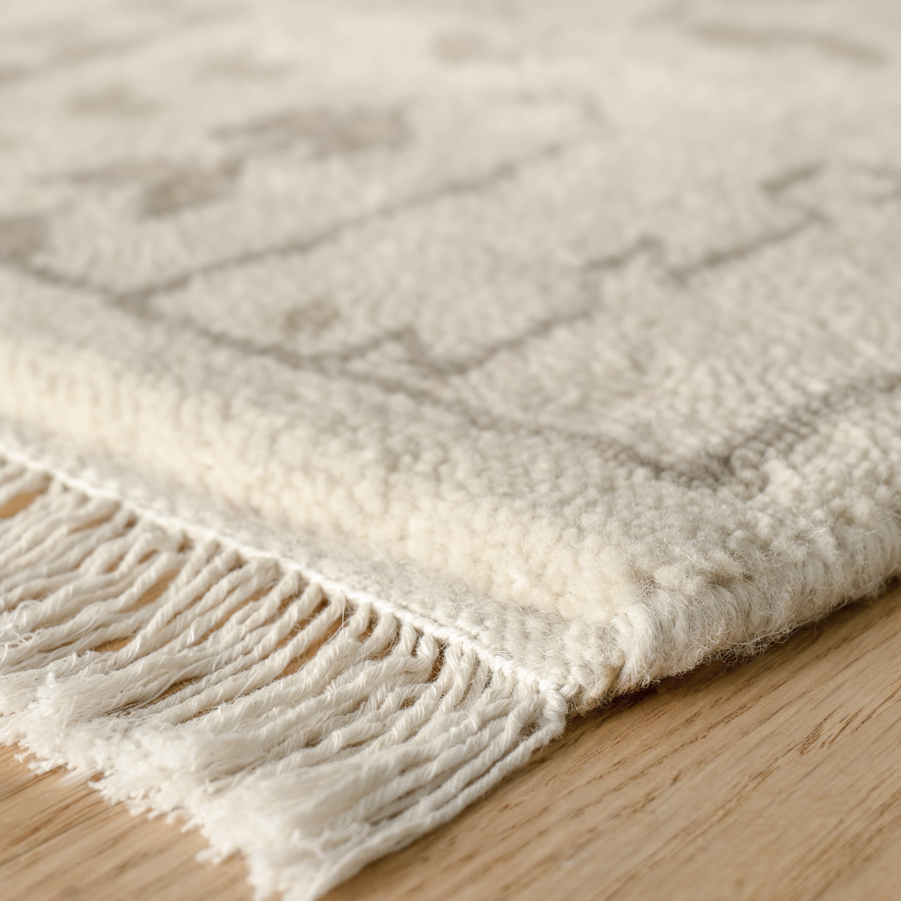 Dara Cream Hand Knotted Wool Rug