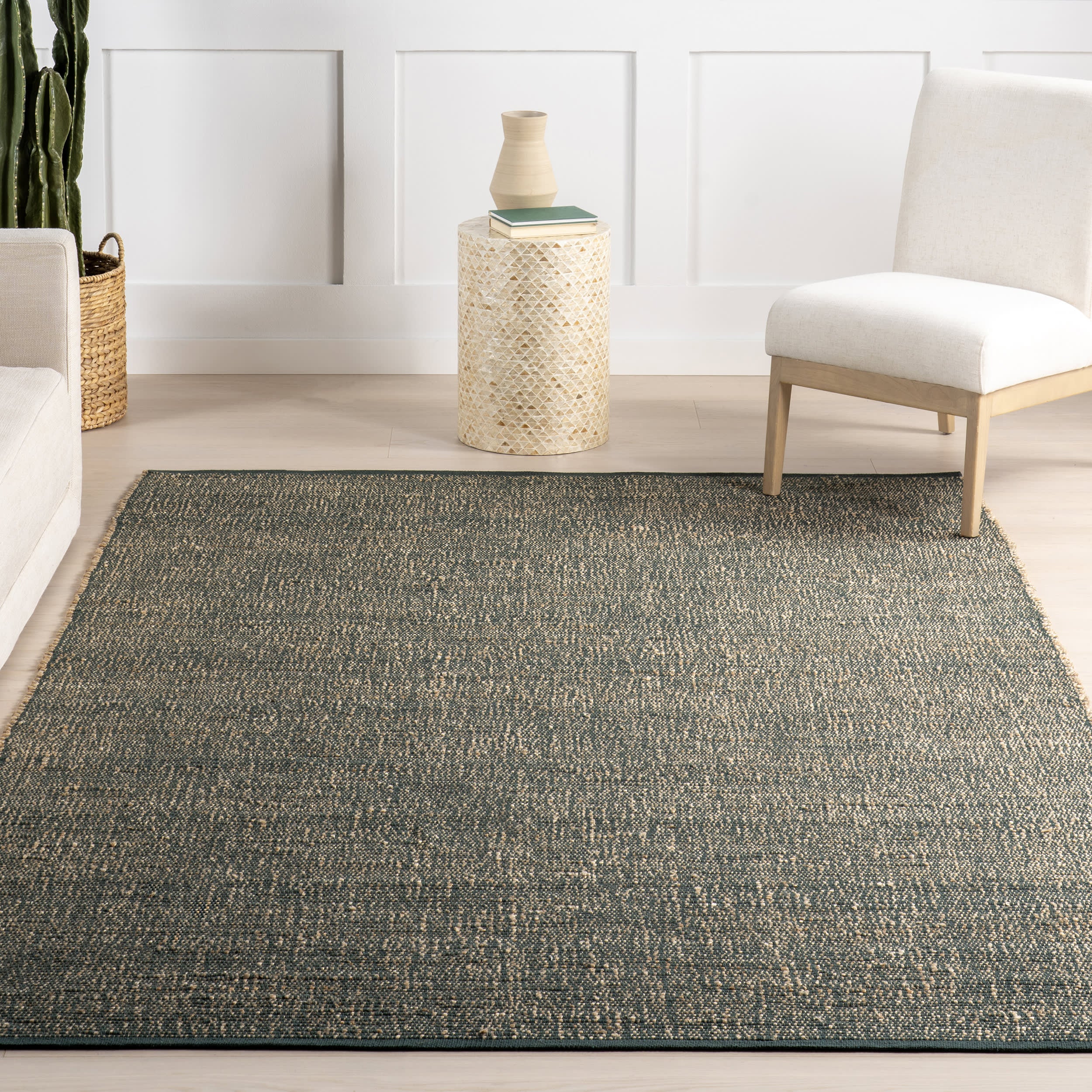 Perfect Handwoven Jute-Blend Rug | Green