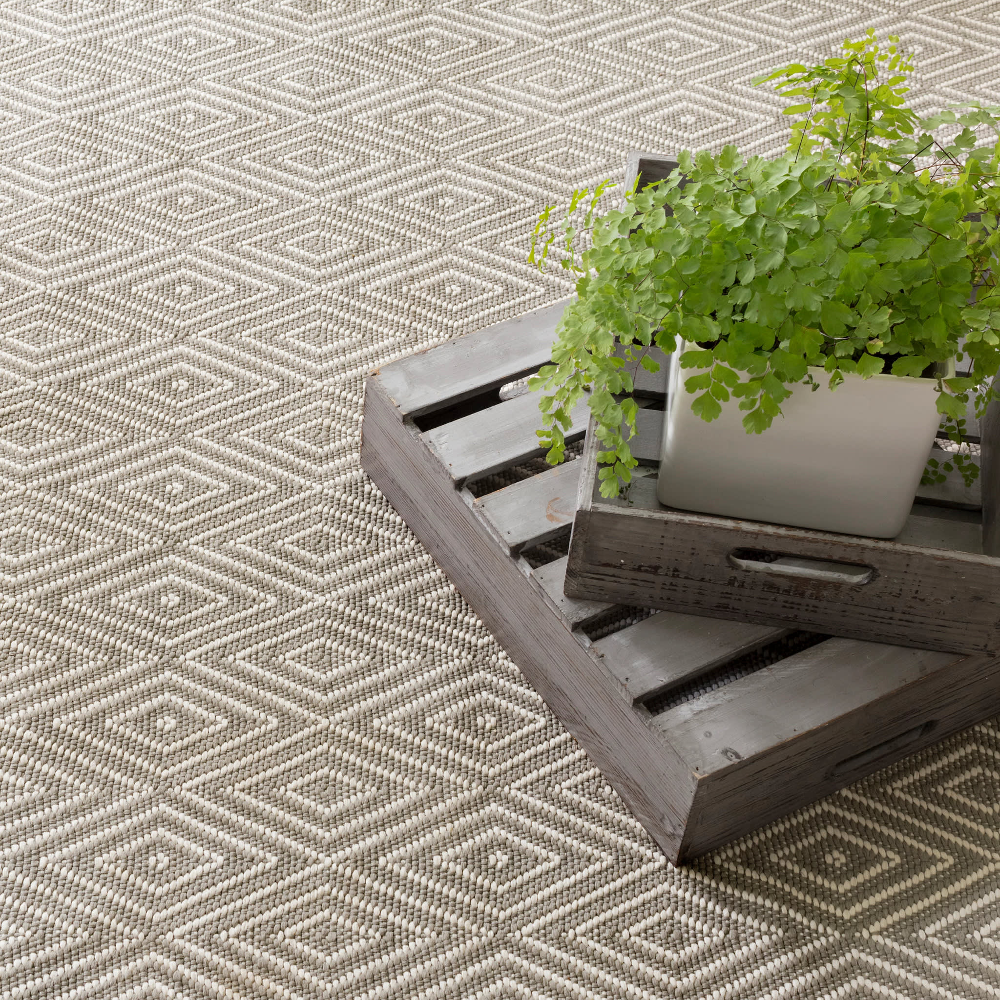 Diamond Fieldstone/Ivory Handwoven Indoor/Outdoor Rug