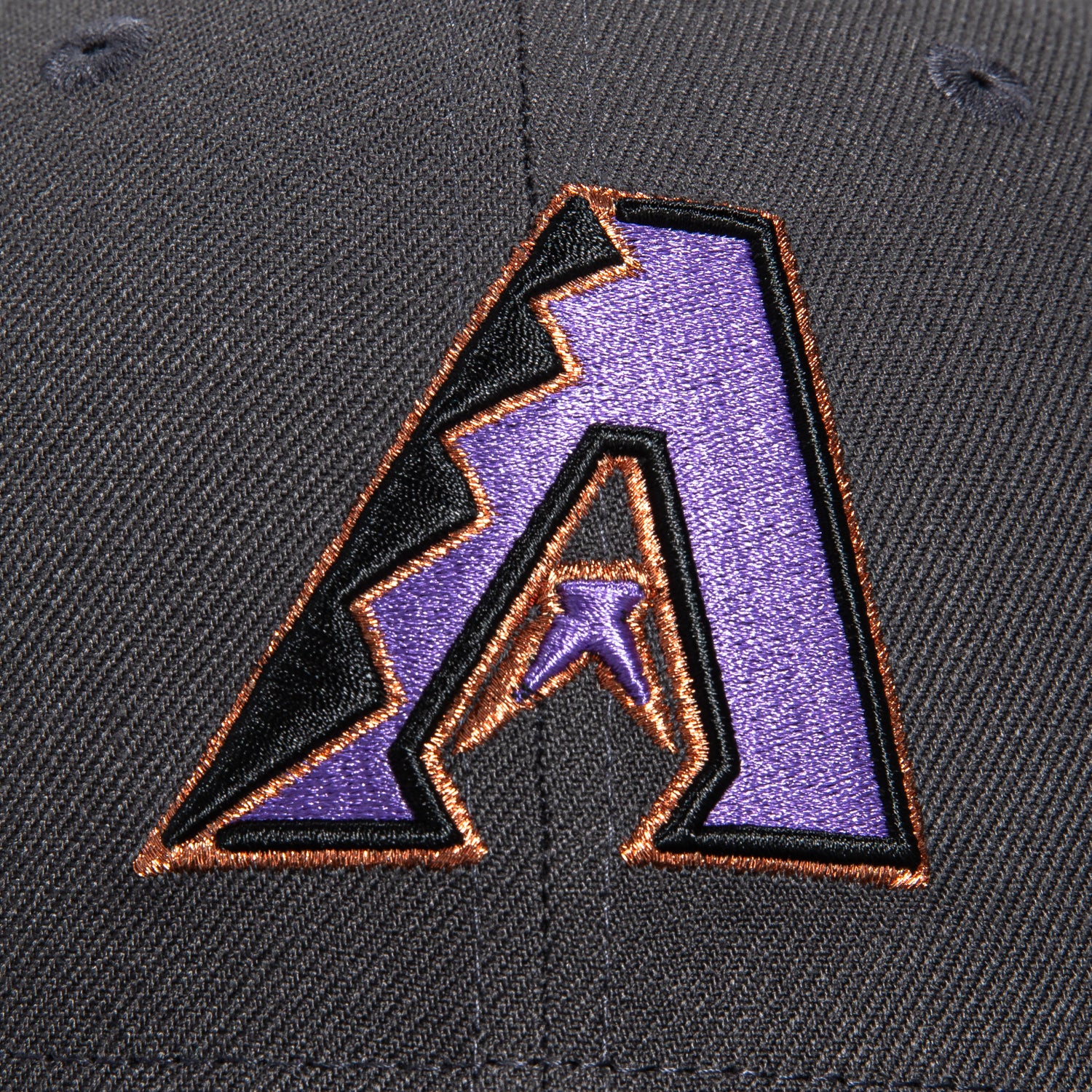 New Era 59Fifty Arizona Diamondbacks 2001 World Series Patch A Hat - Graphite ,Purple, Metallic Copper