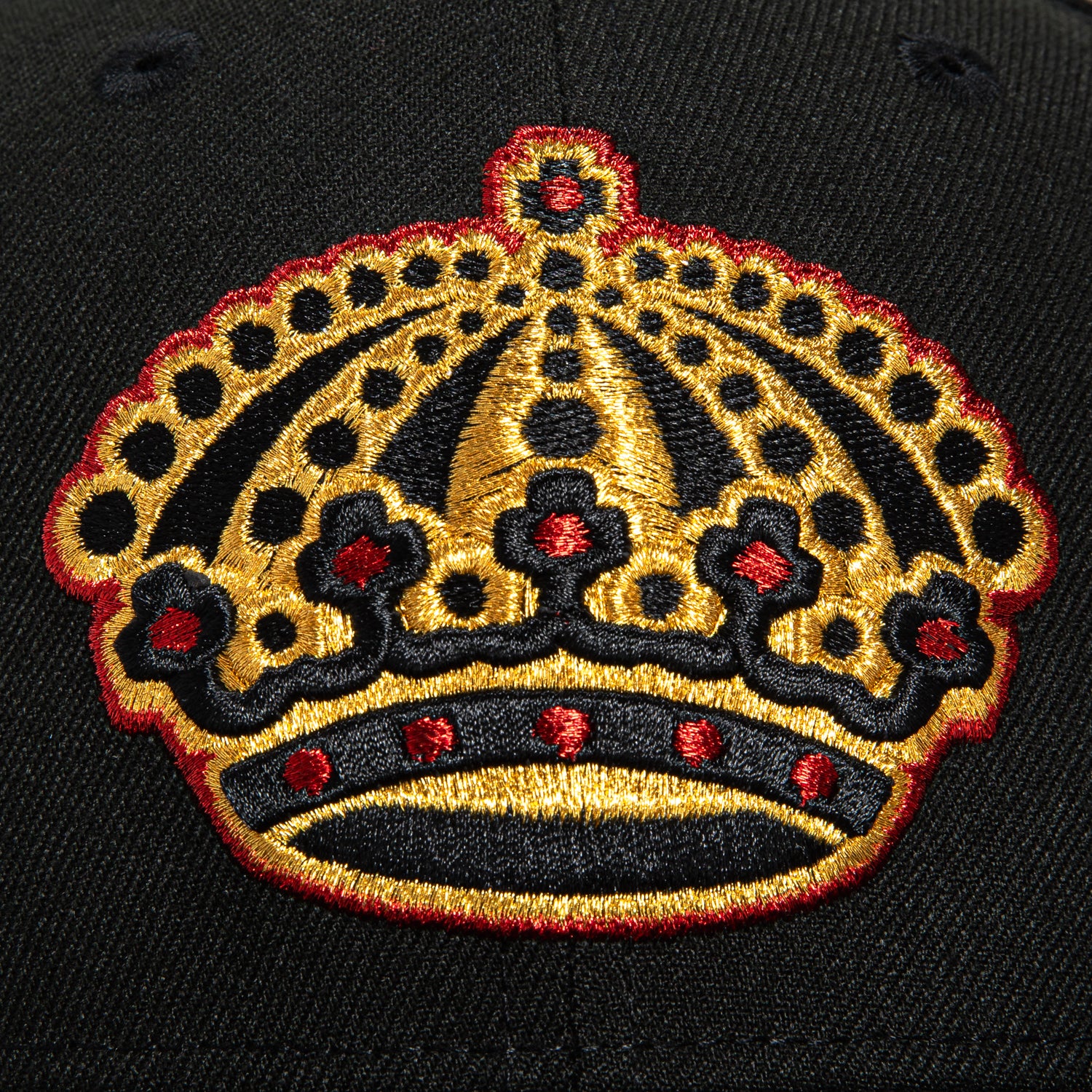 New Era 59Fifty Los Angeles Kings Logo Patch Crown Hat - Black, Metallic Gold, Red