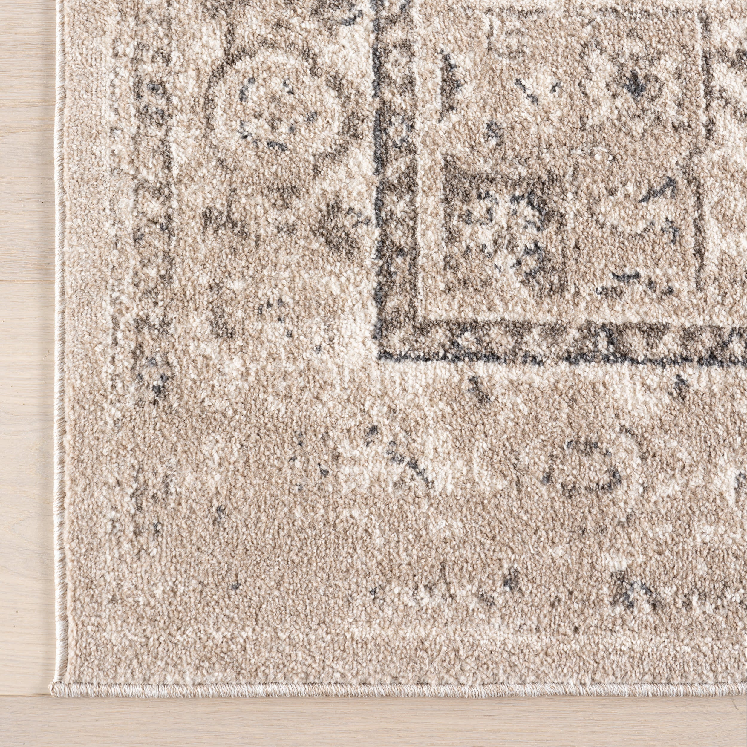 Harley Vintage Medallion Rug | Ivory