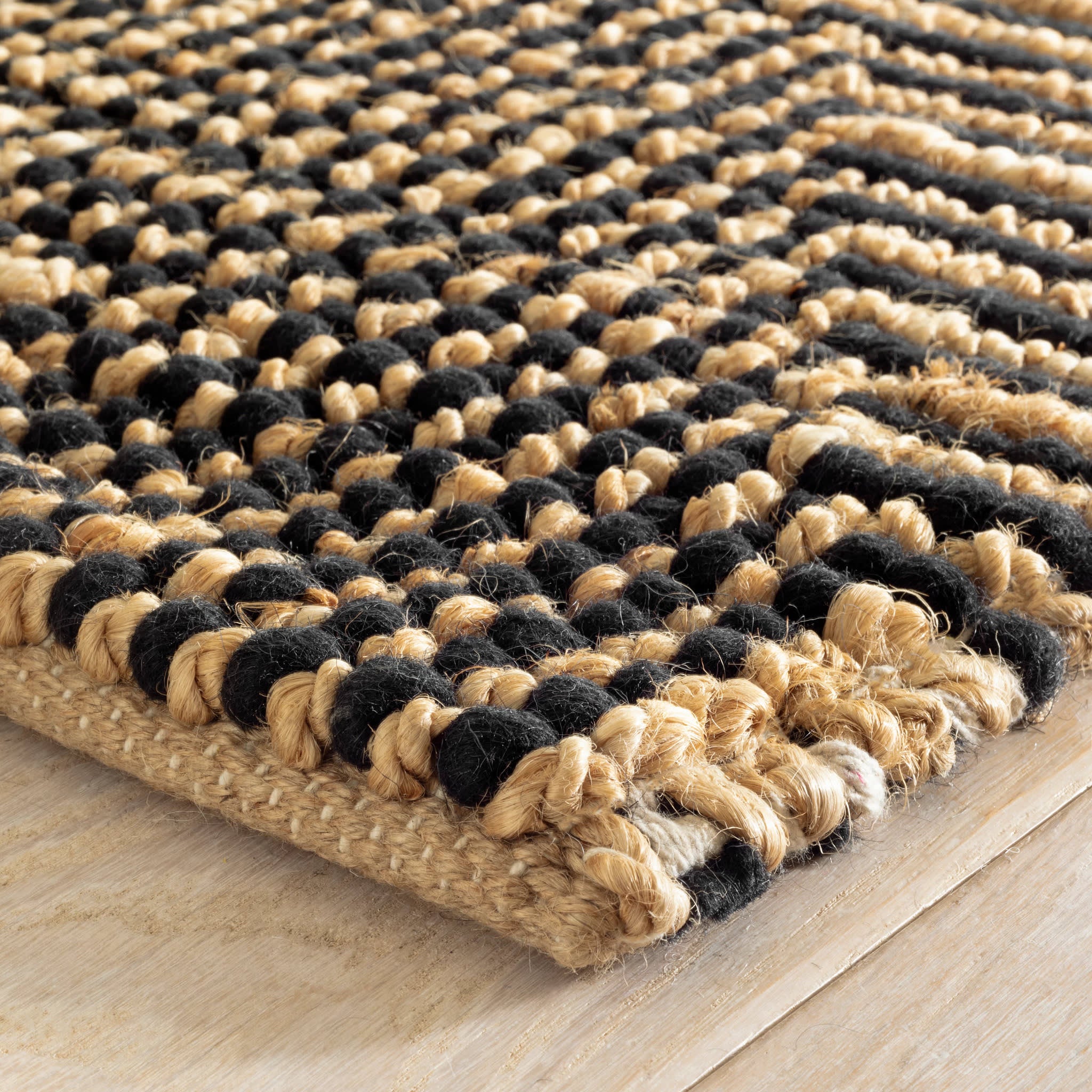 Kelan Black Handwoven Jute Rug