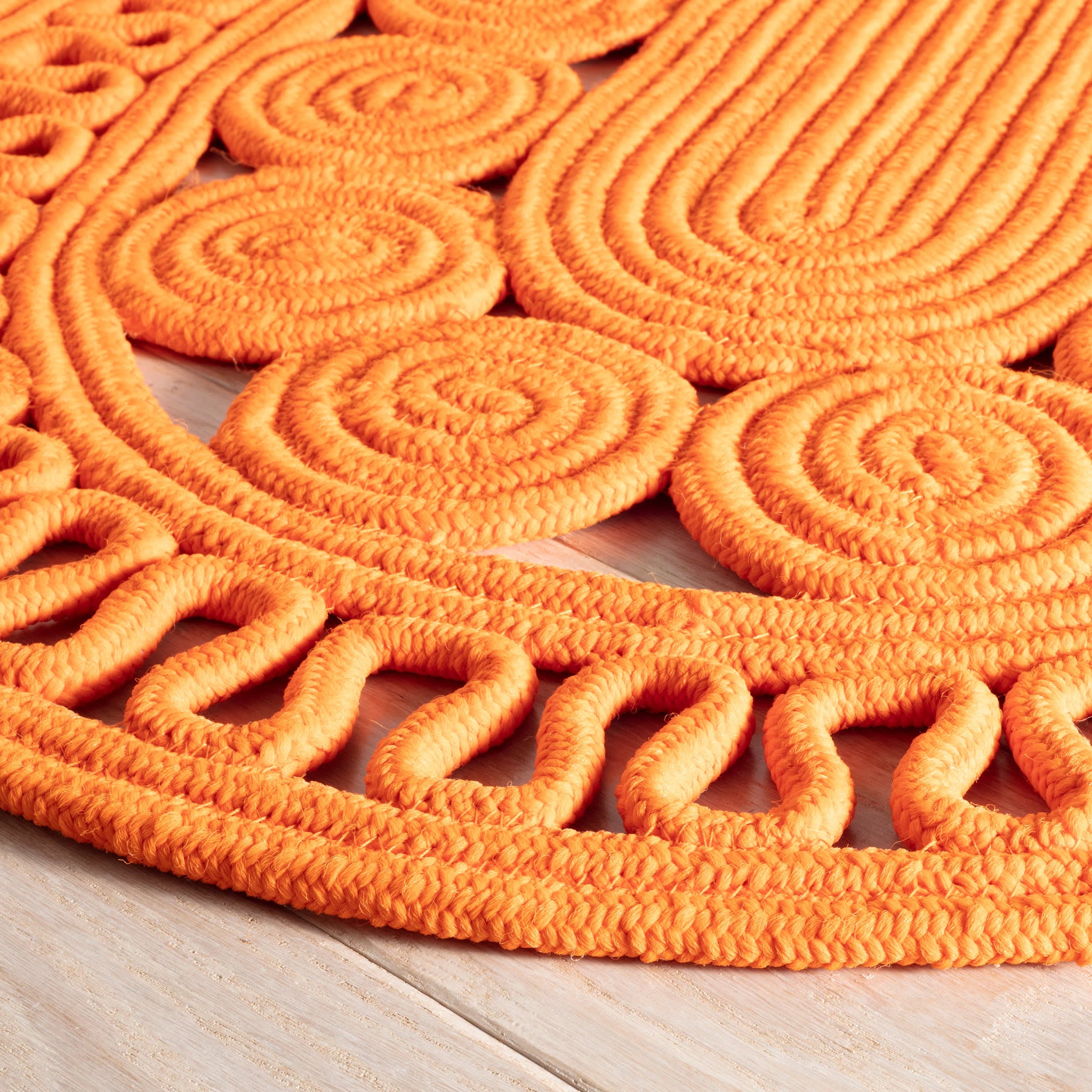 Reef Tangerine Handwoven Indoor/Outdoor Oval Rug