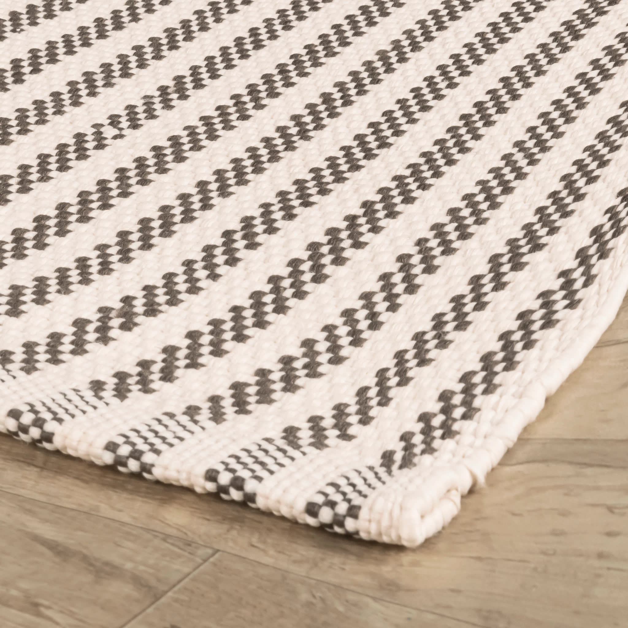 Pinstripe Brown/Ivory Handwoven Indoor/Outdoor Rug